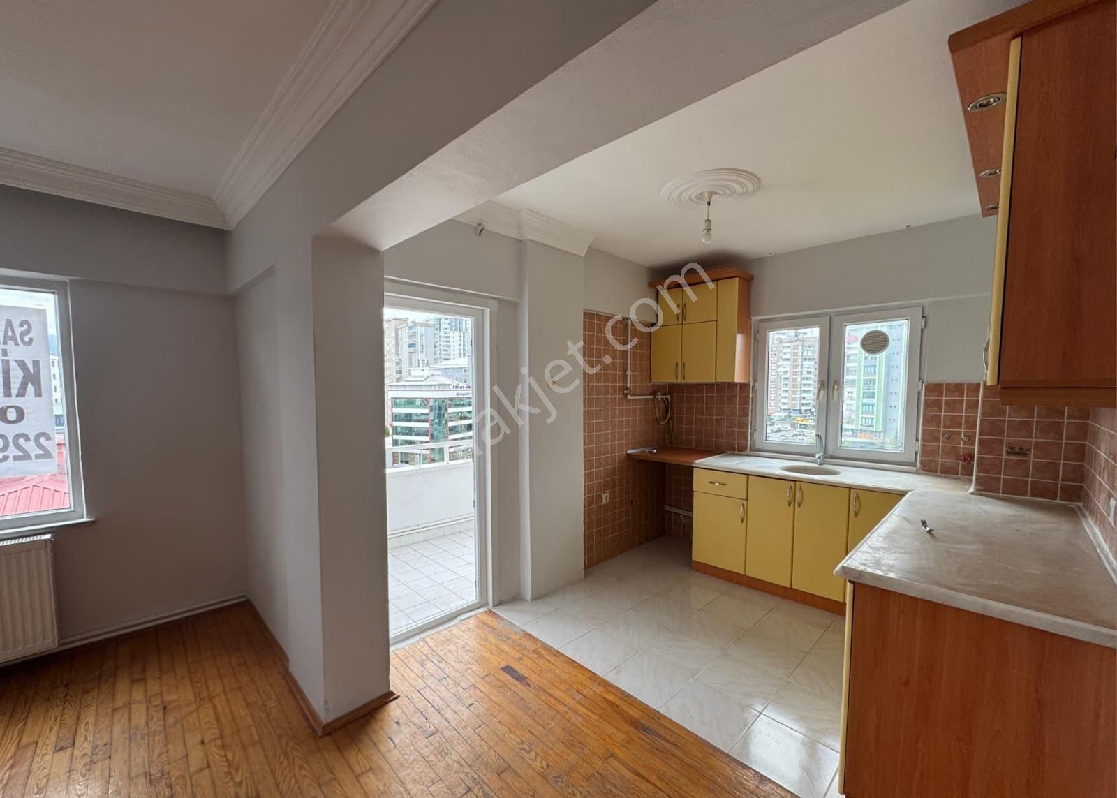 İlkadım Duruşehirde Merkezi Konumda Ferah 2+1 Kiralık Daire - Görsel 12