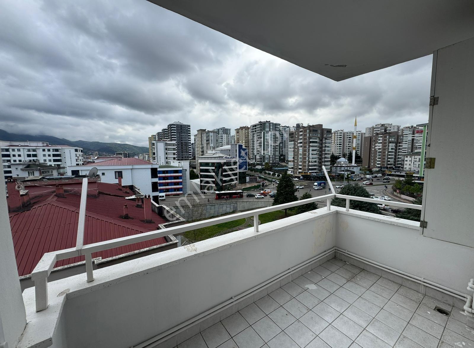 İlkadım Duruşehirde Merkezi Konumda Ferah 2+1 Kiralık Daire - Görsel 15