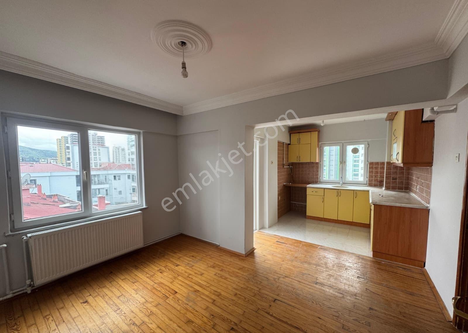 İlkadım Duruşehirde Merkezi Konumda Ferah 2+1 Kiralık Daire - Görsel 11