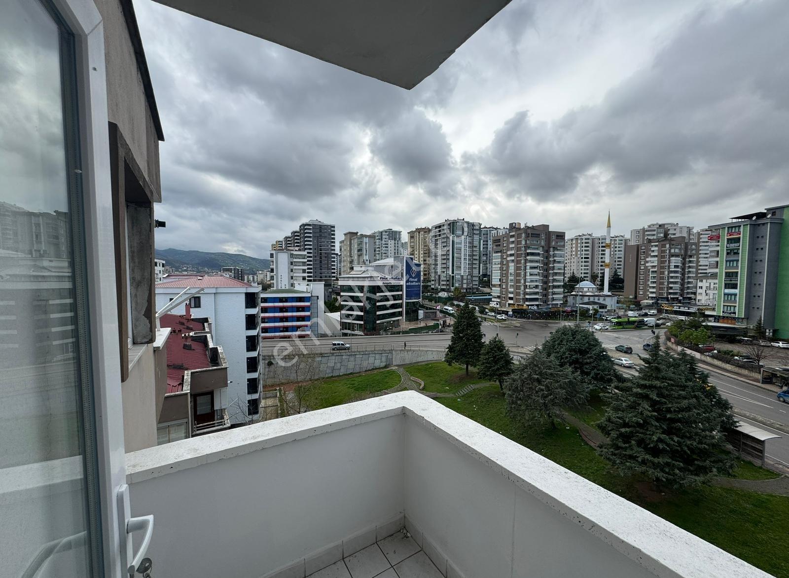 İlkadım Duruşehirde Merkezi Konumda Ferah 2+1 Kiralık Daire - Görsel 24