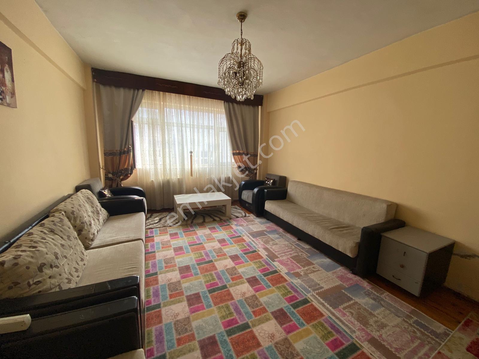 Ulugazi Mahallesinde İci Temiz Satılık Dublex Daire - Görsel 13