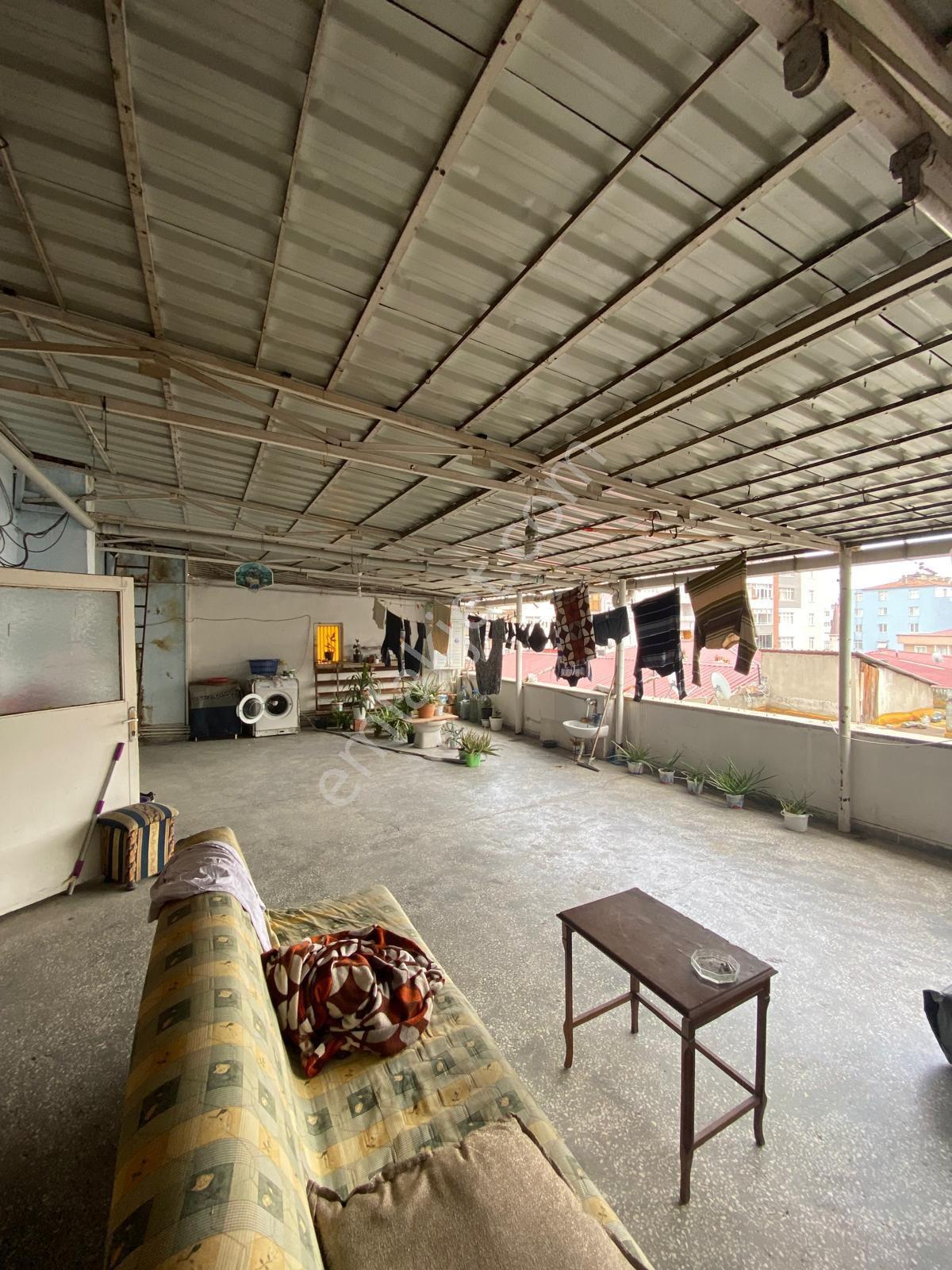 Ulugazi Mahallesinde İci Temiz Satılık Dublex Daire - Görsel 7