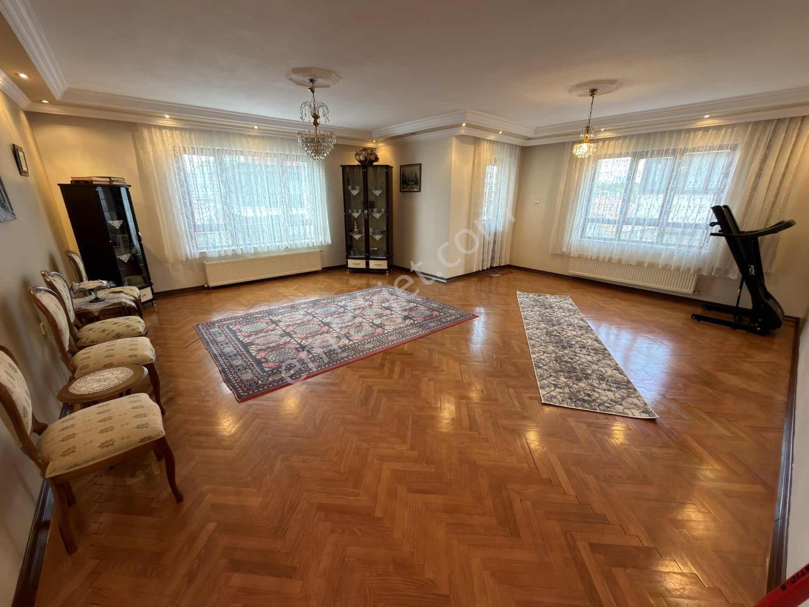 Çankaya Kırkkonaklar'da Ara Kat Yapılı 190 M2 4+1 Satılık Daire - Görsel 31