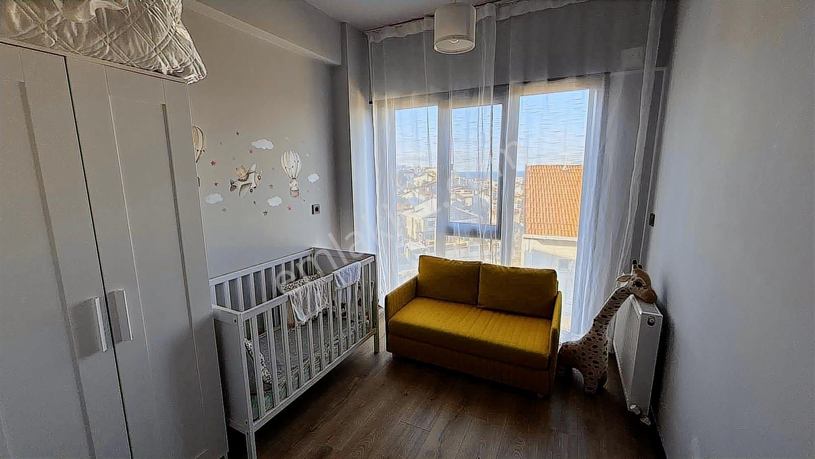 Yeni Foça Donatkent Sitesinde Tripleks Deniz Manzaralı Villa - Görsel 23
