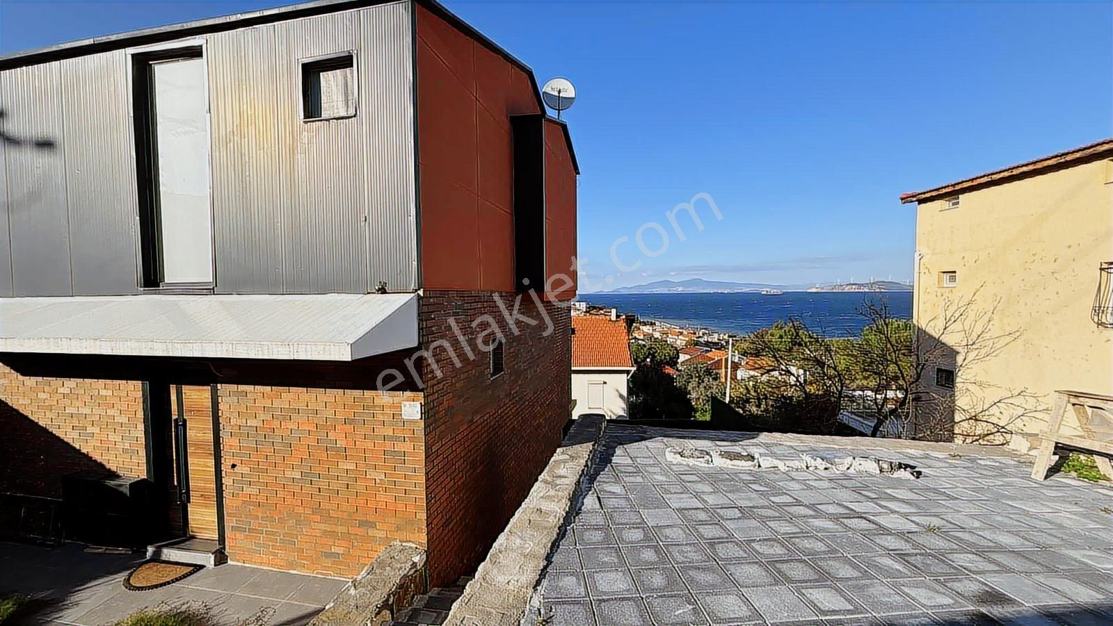 Yeni Foça Donatkent Sitesinde Tripleks Deniz Manzaralı Villa - Görsel 10