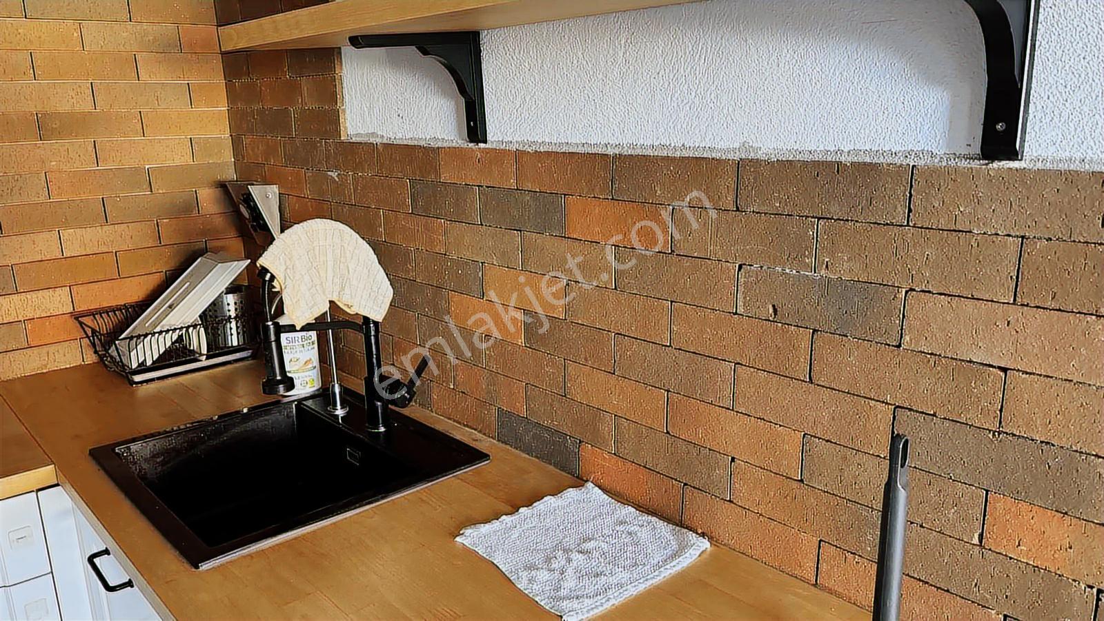 Yeni Foça Donatkent Sitesinde Tripleks Deniz Manzaralı Villa - Görsel 35
