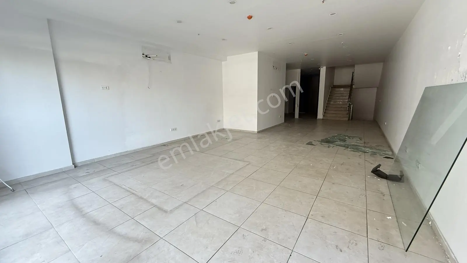 Çiğdem Emlak'tan Locamahalde Cadde Üstü Kiralık Dükkan 366m2 - Görsel 4