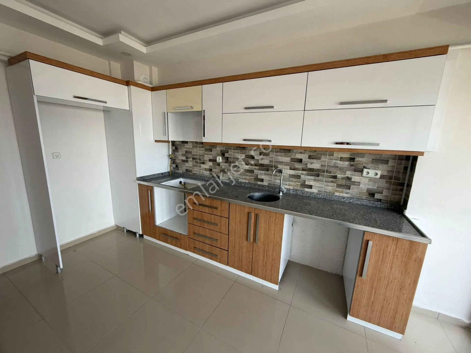 Mevsim'den Cumhuriyet Mah. Satılık 4+1 Full Yapılı Lüks Daire