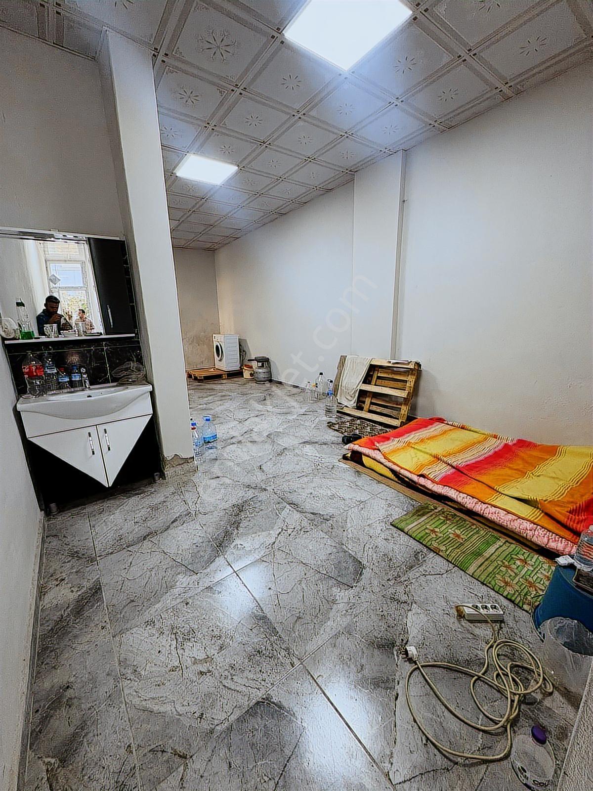 Alaybey Mah. Zabıta Karşısı Ana Cadde Üzeri 35 M² Wcli Dükkan - Görsel 4