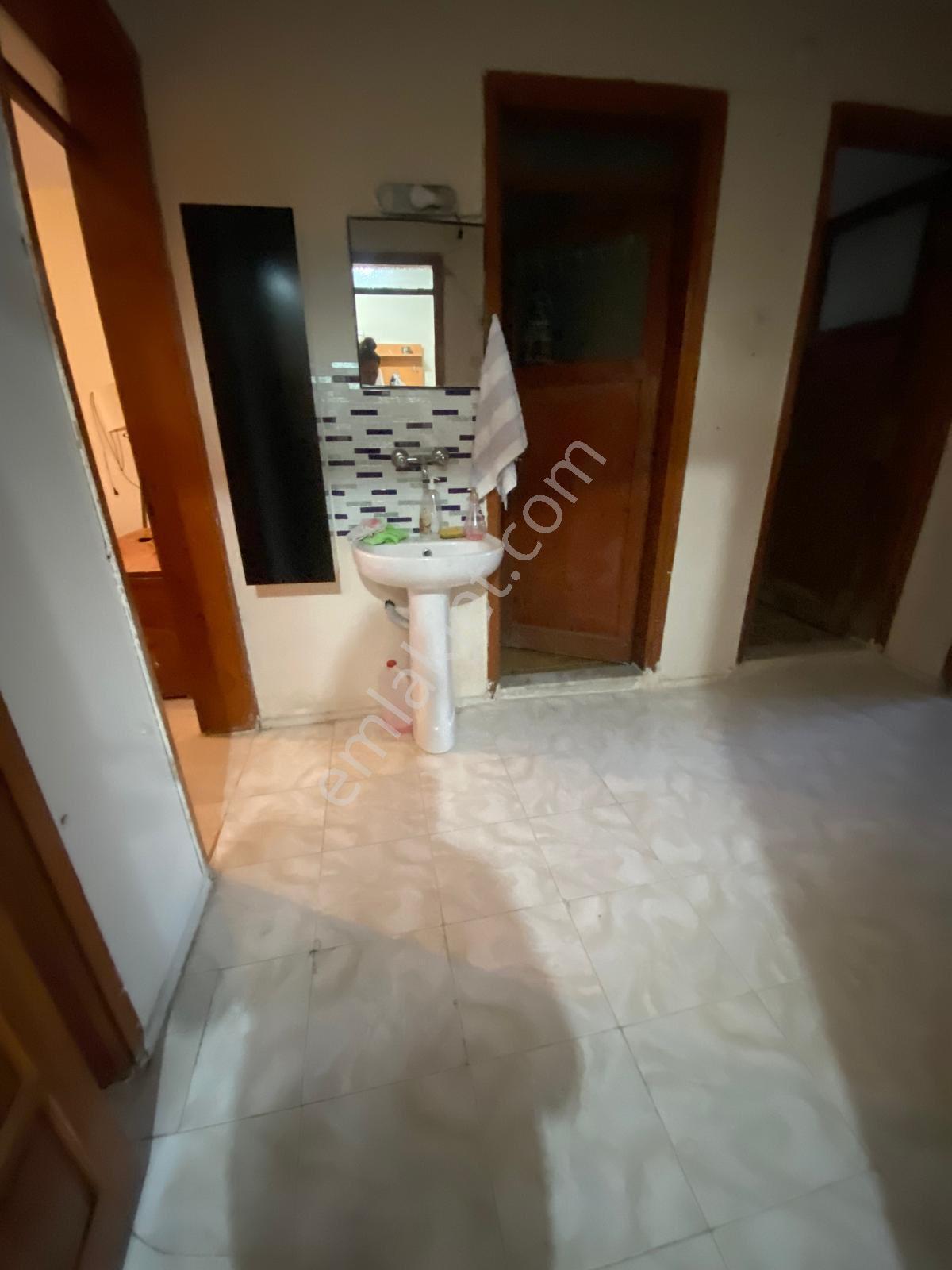 Bayraklı Adalet Mah Merkezi Konumda Geniş Ferah 2+1 Kiralık Daire - Görsel 12