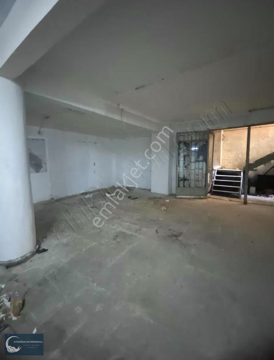 Sanayide Tam Bodrum 250 M2 Kiralık İş Yeri - Görsel 3