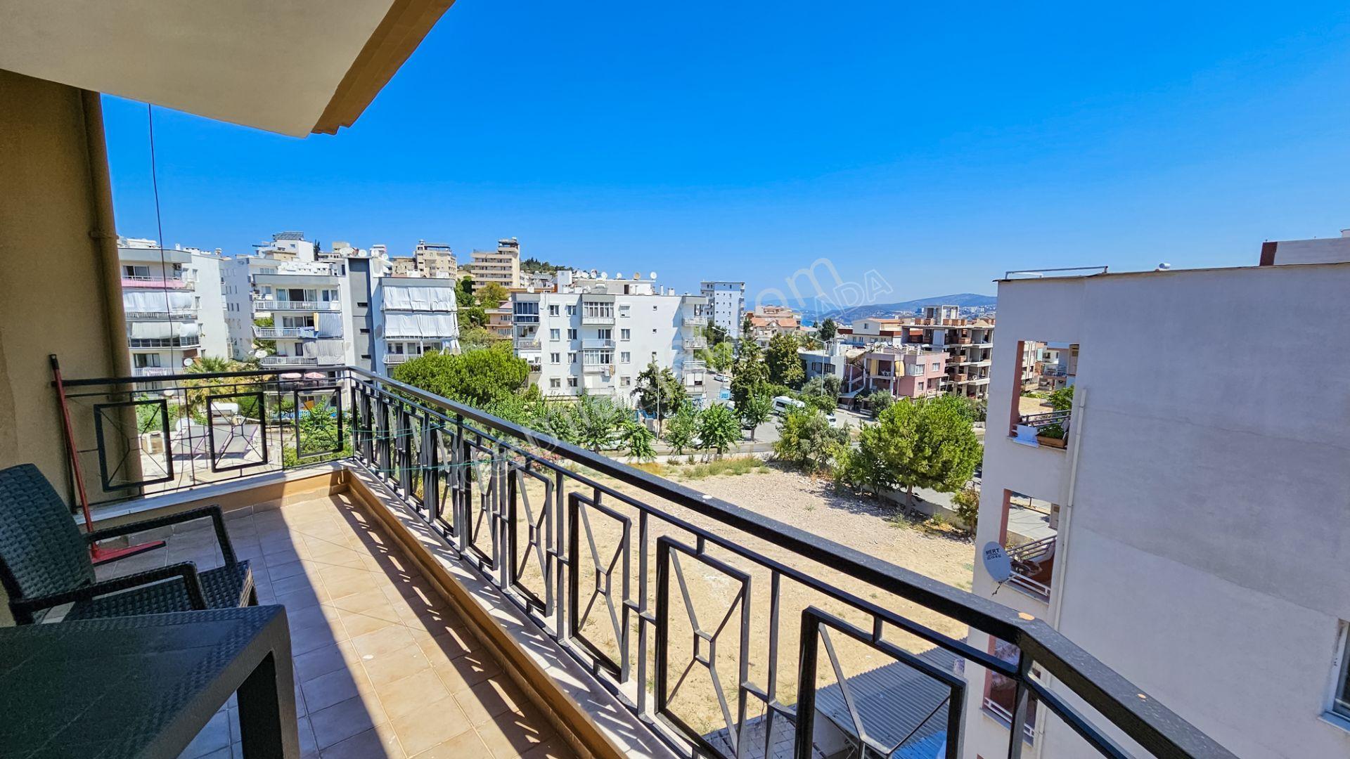 Kuşadası'nda Merkezi Konumda Ayrı Mutfaklı Satılık 1+1 Daire - Görsel 11