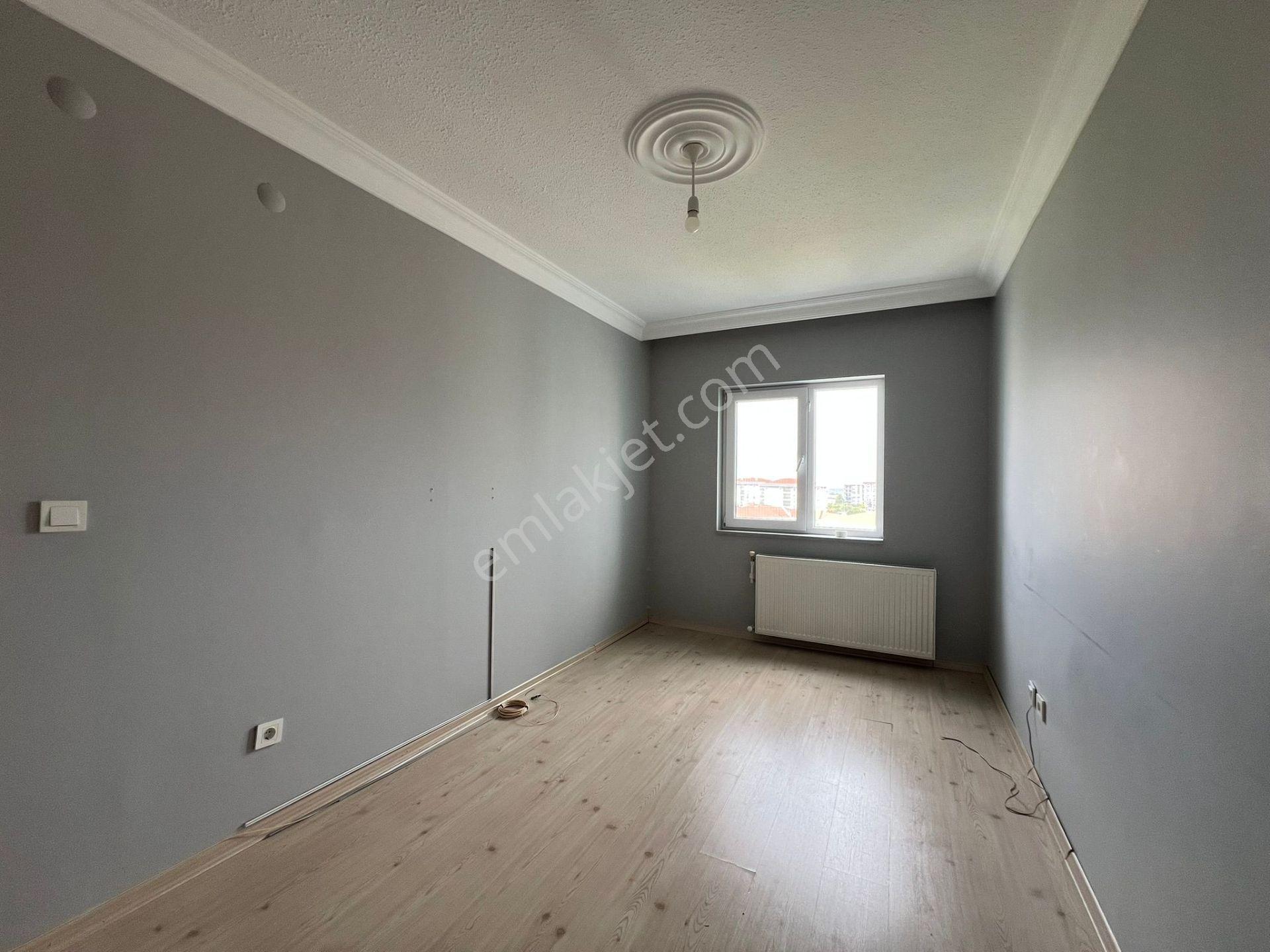 Molla Team'den Emlak Konutları 2.kısım Glorya Apt. Kiralık 3+1 - Görsel 25