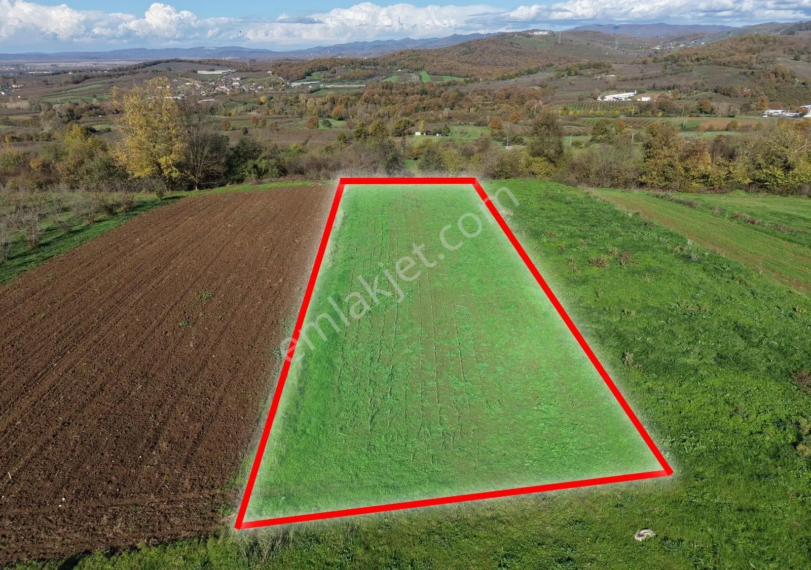 Emlak Evim Şeyhler Mah. 908 M2 Tarla !! Takas Olur