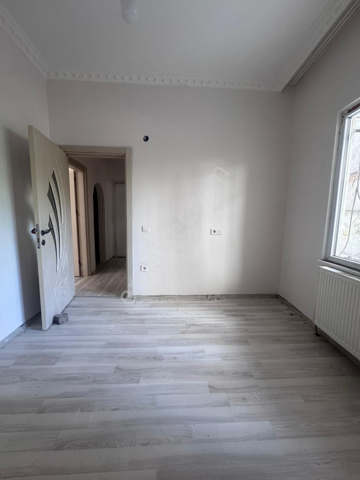 Arnavutköy Anadolu Mah Satılık 1+1 Bahce Katı - Görsel 3