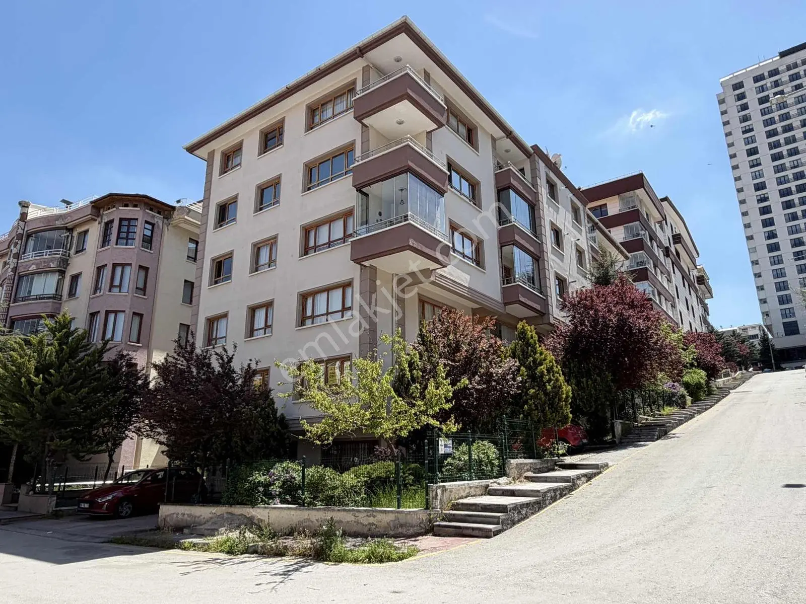 Kırkkonaklar Çagdaş Yakını 1. Katta Genç Bina 4+1 Satılık Daire - Görsel 23