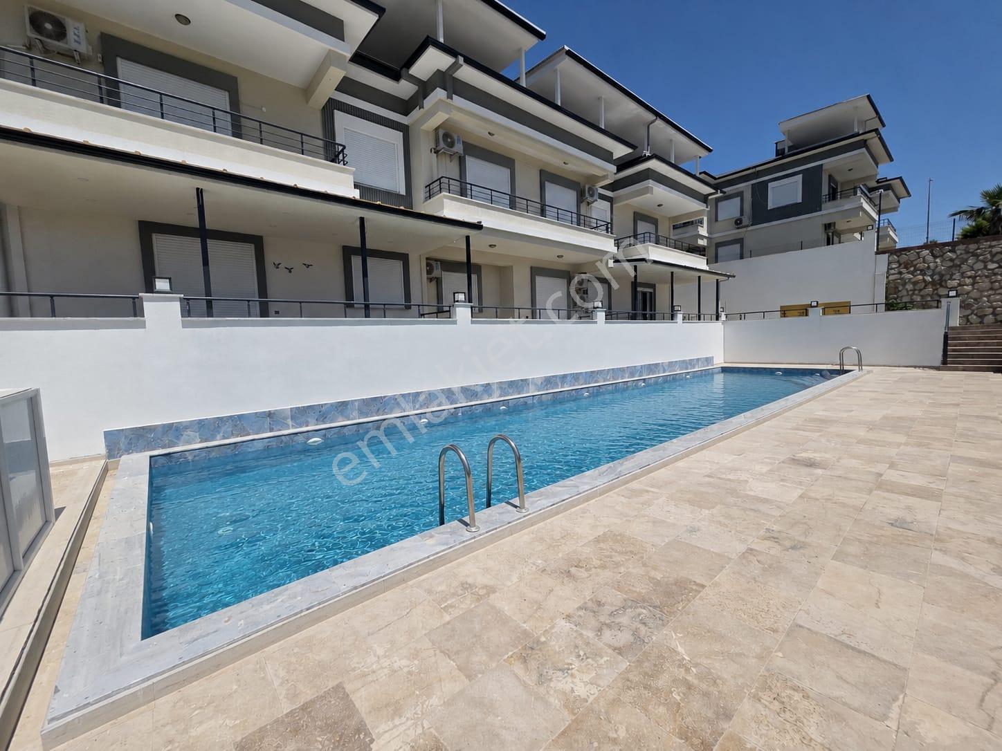 Havuzlu Site İçerisinde Full Eşyalı 2+1 Lüks Daire - Görsel 32