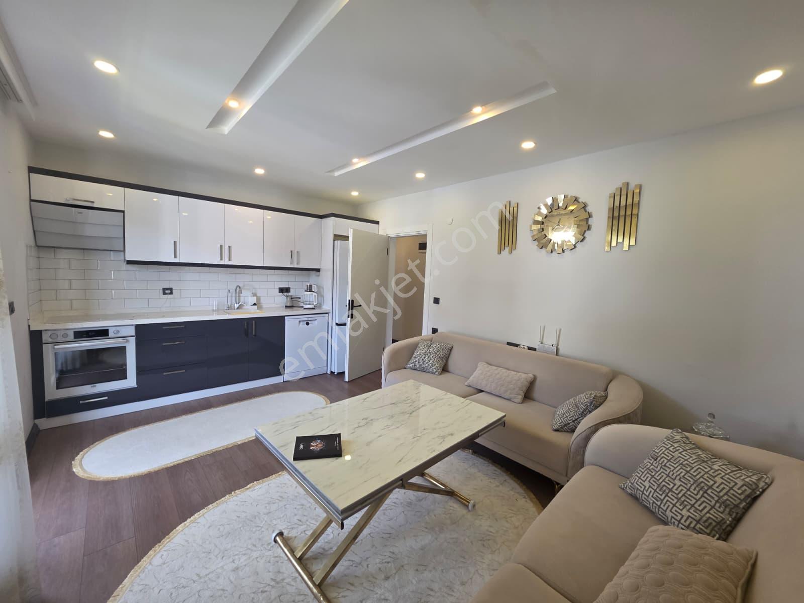 Havuzlu Site İçerisinde Full Eşyalı 2+1 Lüks Daire - Görsel 7