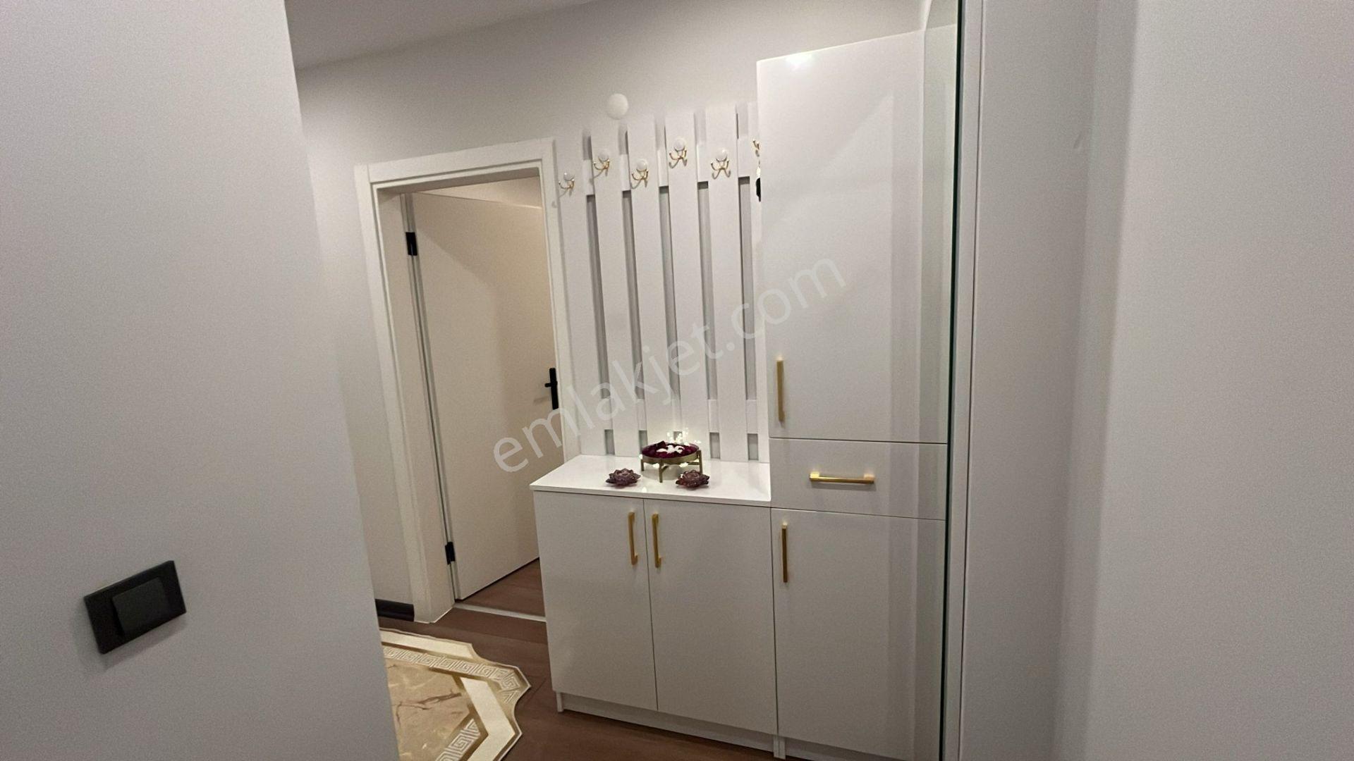 Havuzlu Site İçerisinde Full Eşyalı 2+1 Lüks Daire - Görsel 23