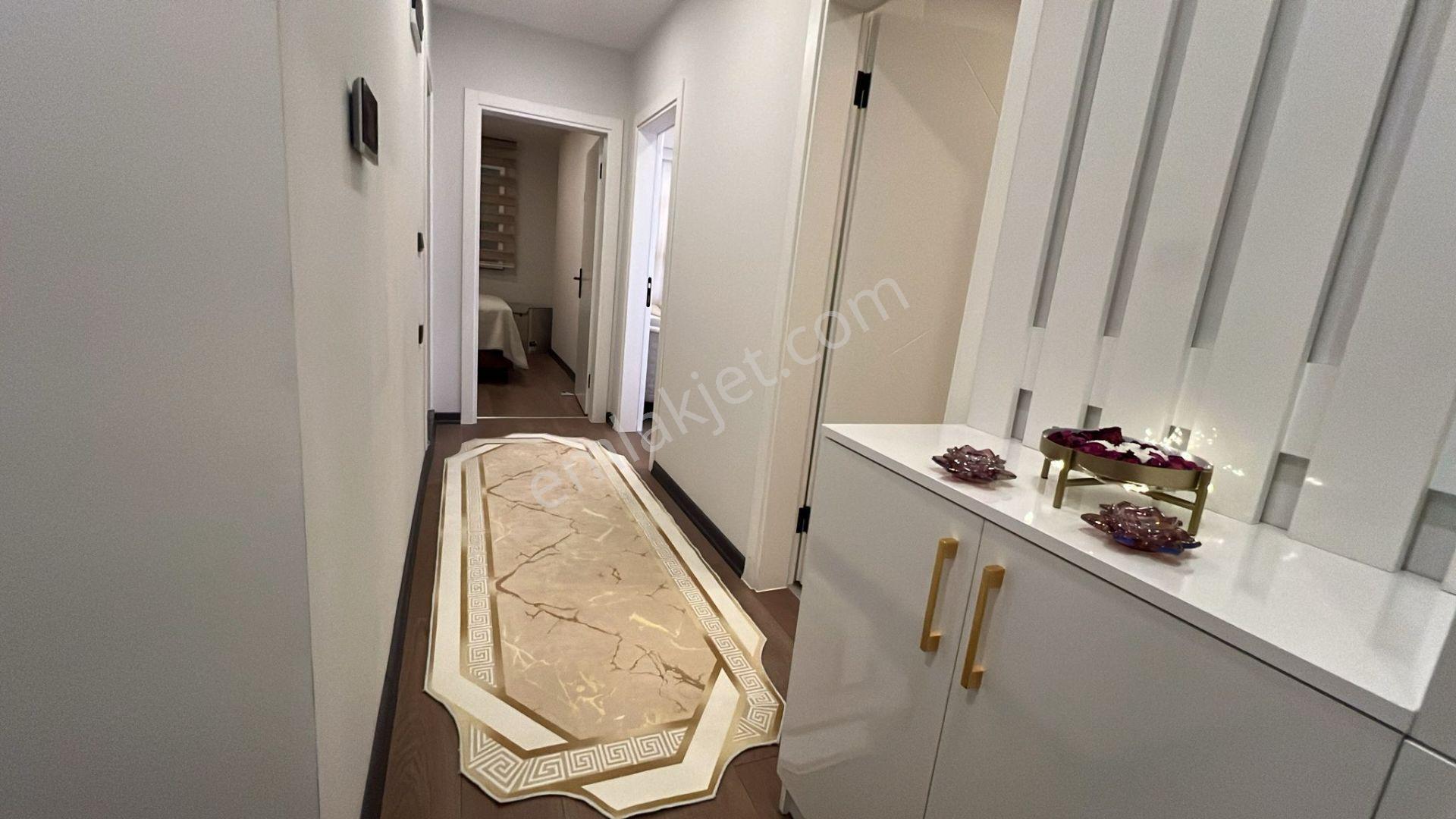 Havuzlu Site İçerisinde Full Eşyalı 2+1 Lüks Daire - Görsel 20