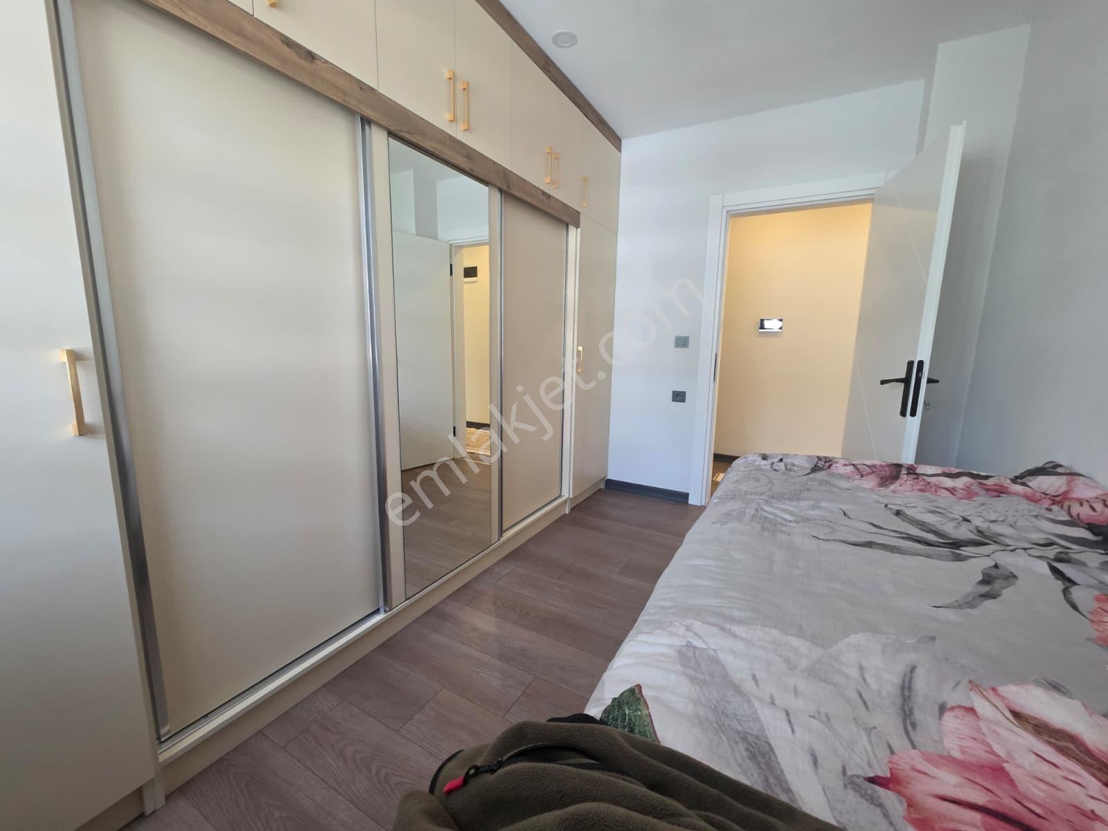 Havuzlu Site İçerisinde Full Eşyalı 2+1 Lüks Daire - Görsel 13