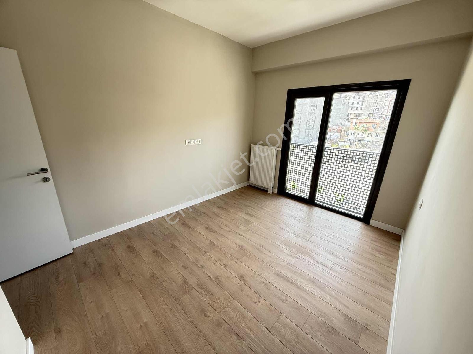 Çetin Gayrimenkulden Piazzaya Yakkın Kiralık Sıfır 1+1 Daire - Görsel 6