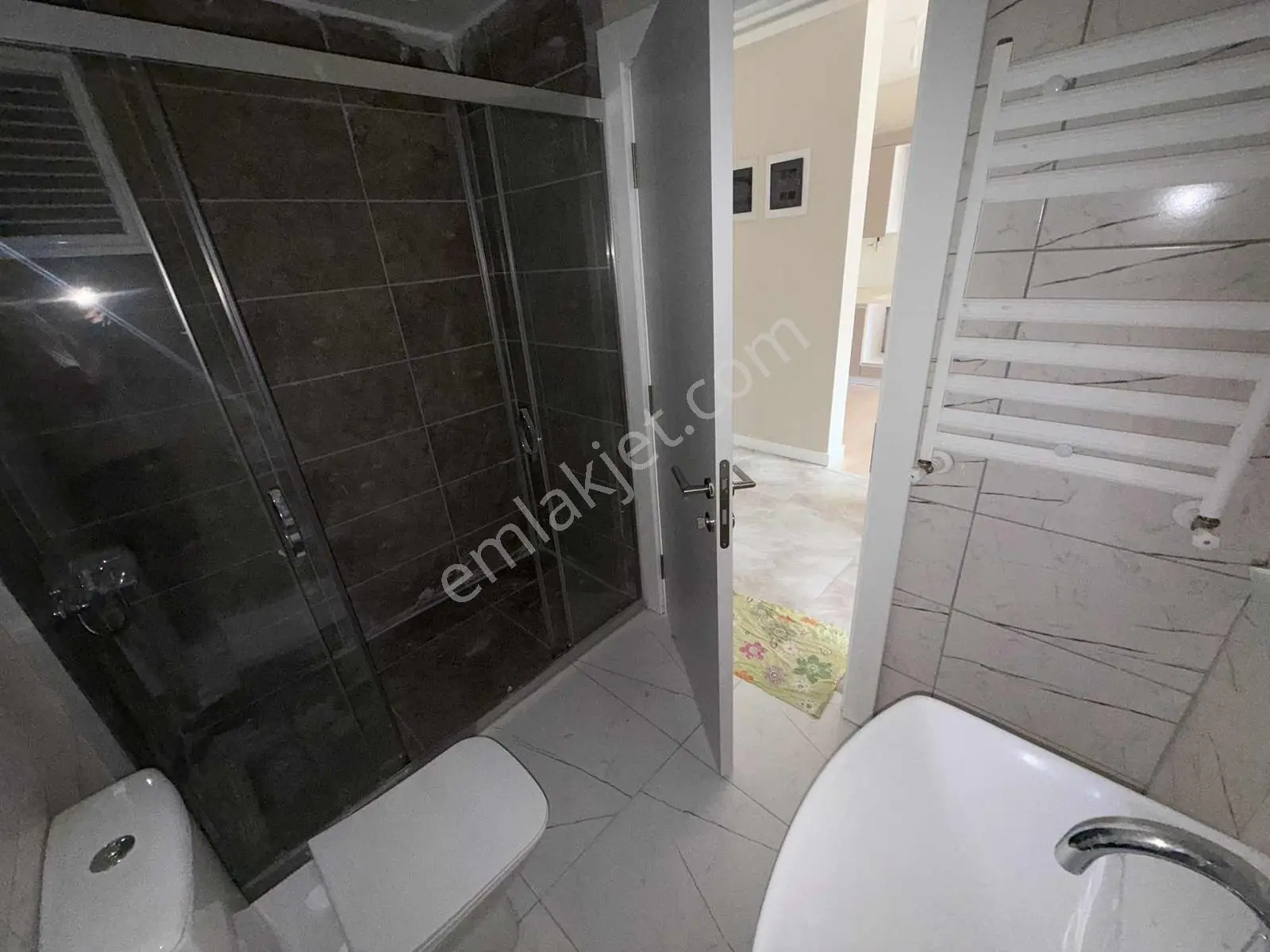 Çetin Gayrimenkulden Piazzaya Yakkın Kiralık Sıfır 1+1 Daire - Görsel 4