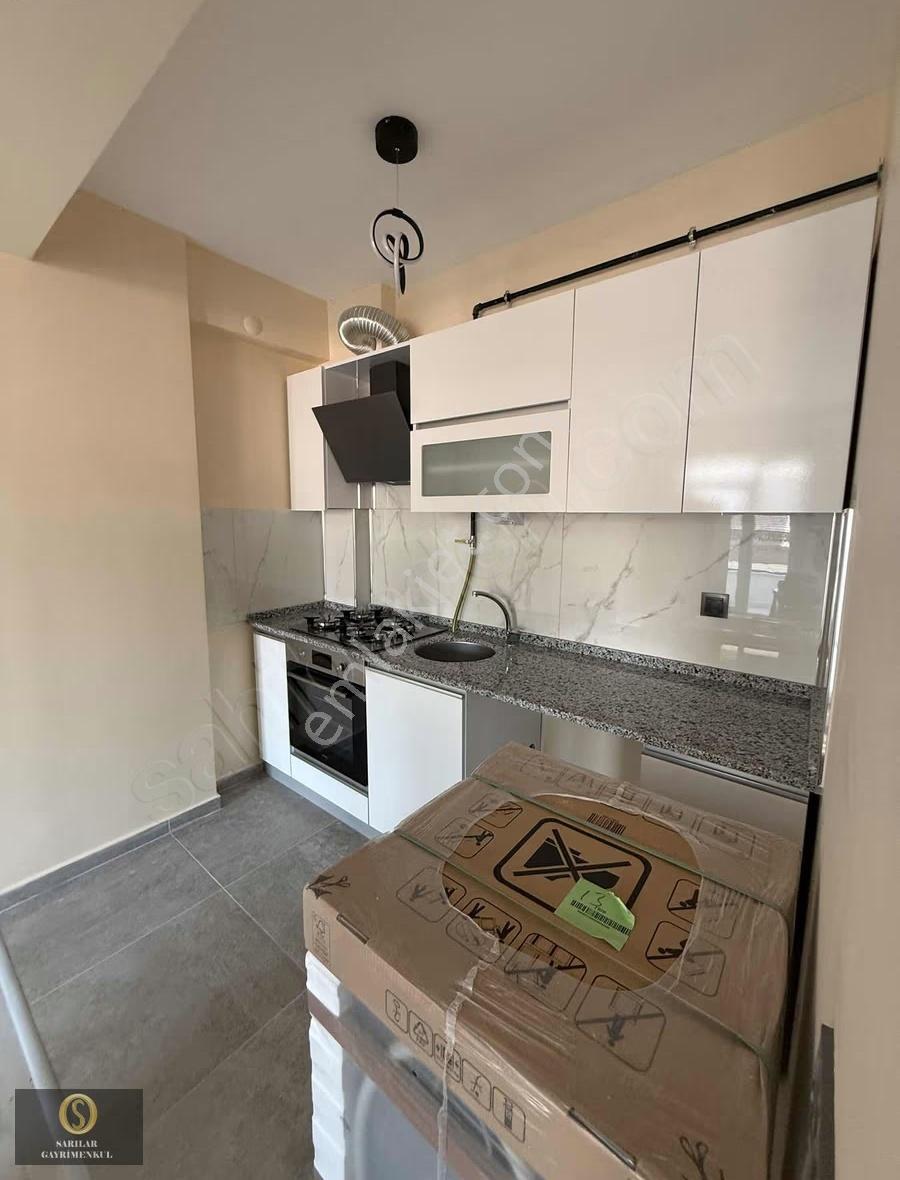 Sarılar Gayrimenkul'den Şehir Merkezi Eşyalı 1+1 Kiralık Daire - Görsel 2