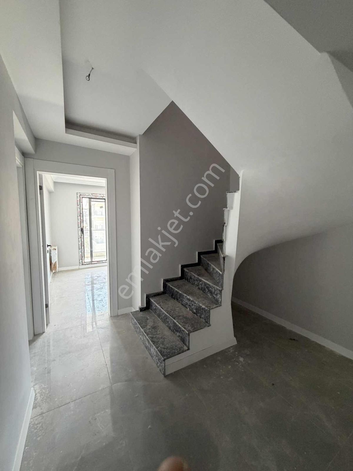 Menemende Satılık Dubleks Daire 4+1 Devlet Hastanesi Yakını - Görsel 27