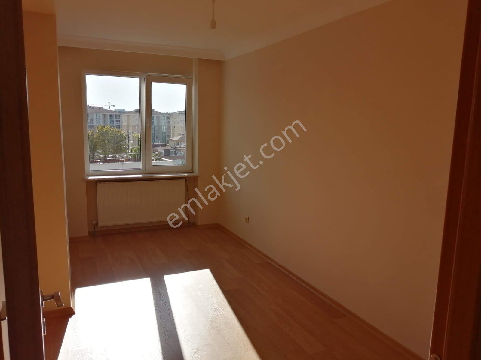 Çekmeköy Taşdelende Site İçinde Kiracılı Daire 7 Katta - Görsel 8