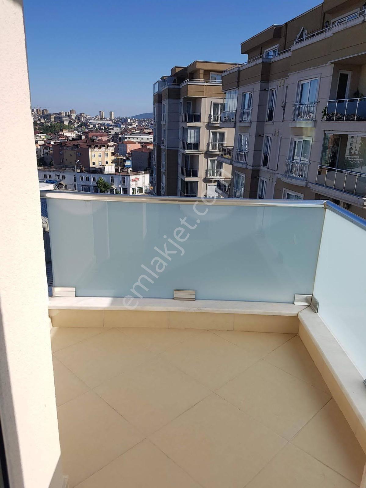 Çekmeköy Taşdelende Site İçinde Kiracılı Daire 7 Katta - Görsel 10