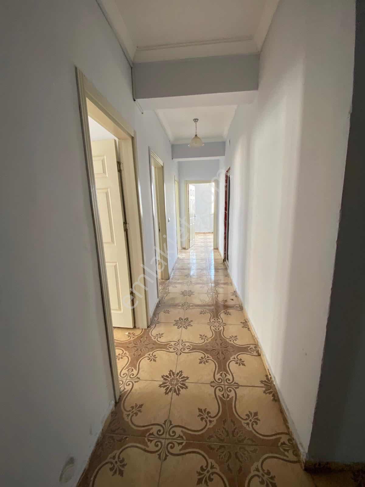 Sürer Emlak`tan Kiralık 2+1 Daire`miz Ara Katta 110 M2 Kare - Görsel 7