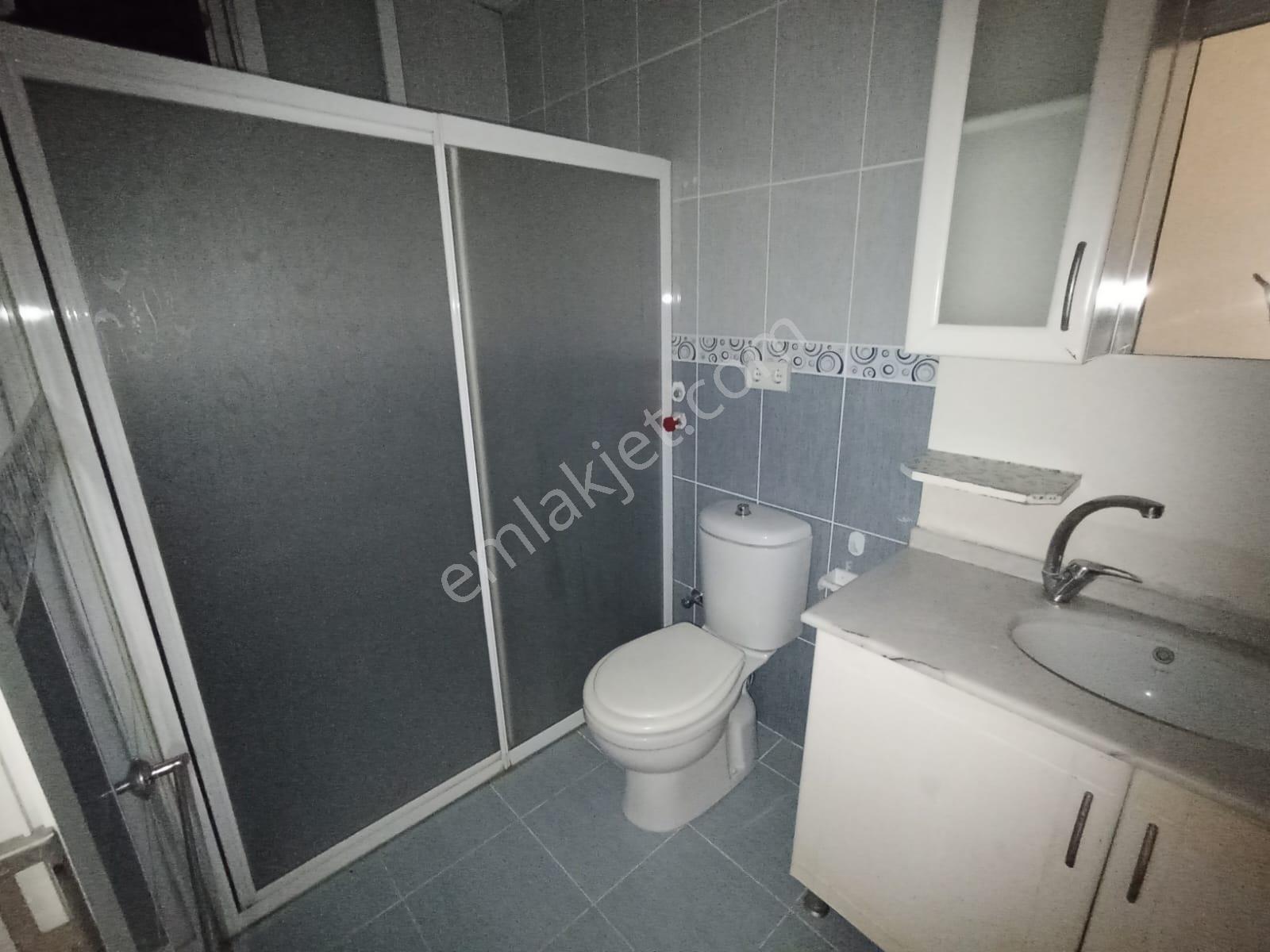 Karabağlar Barış Mah. Doğal Gazlı 120m2 3+1 Daire Kiralıktır. - Görsel 8