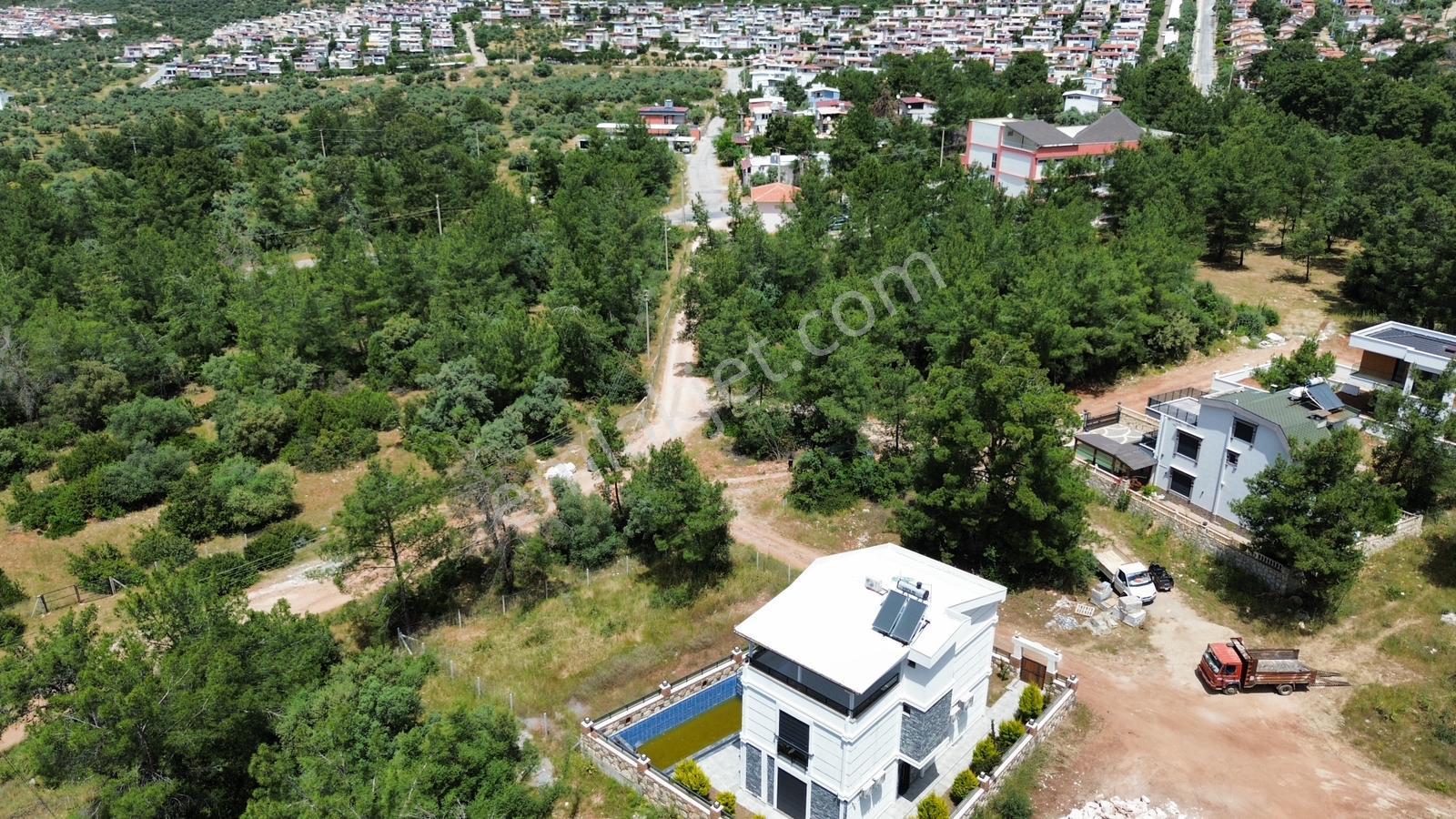 Merkezi Konumlu İmarlı Villa Arsası - Görsel 11
