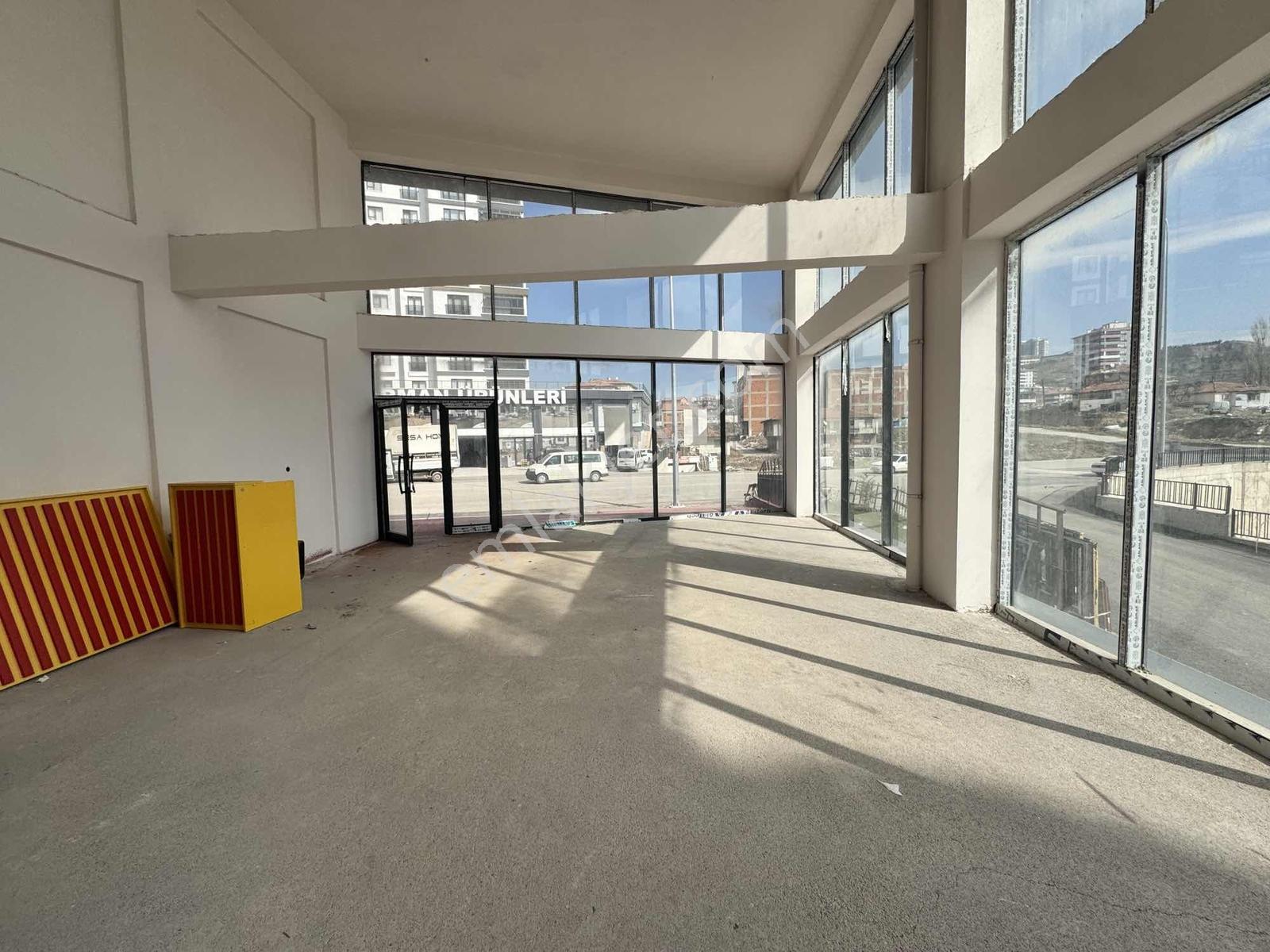 Vip'den Bulvar Üzeri Tabela Değeri Yüksek 420 M² Satılık Dükkan - Görsel 21