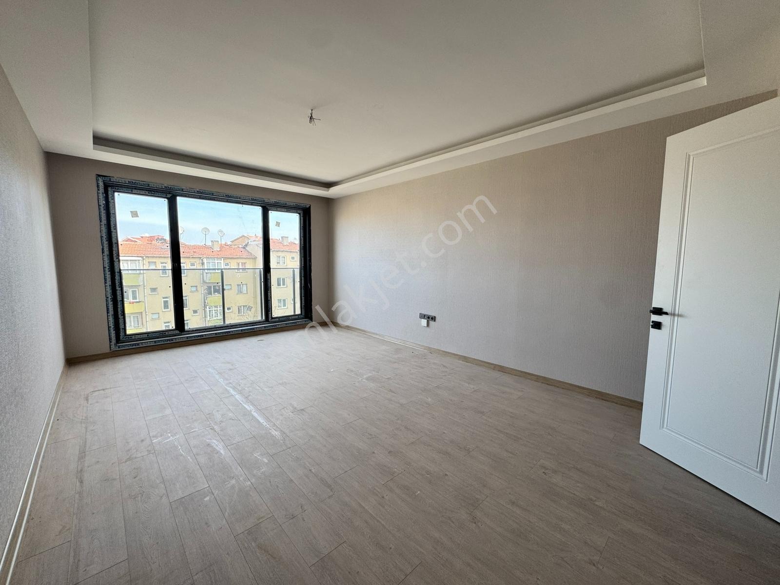 Vip'den Güneşevlerde Merkezi Konum Lüks Yapılı Satılık 3+1 Daire - Görsel 13