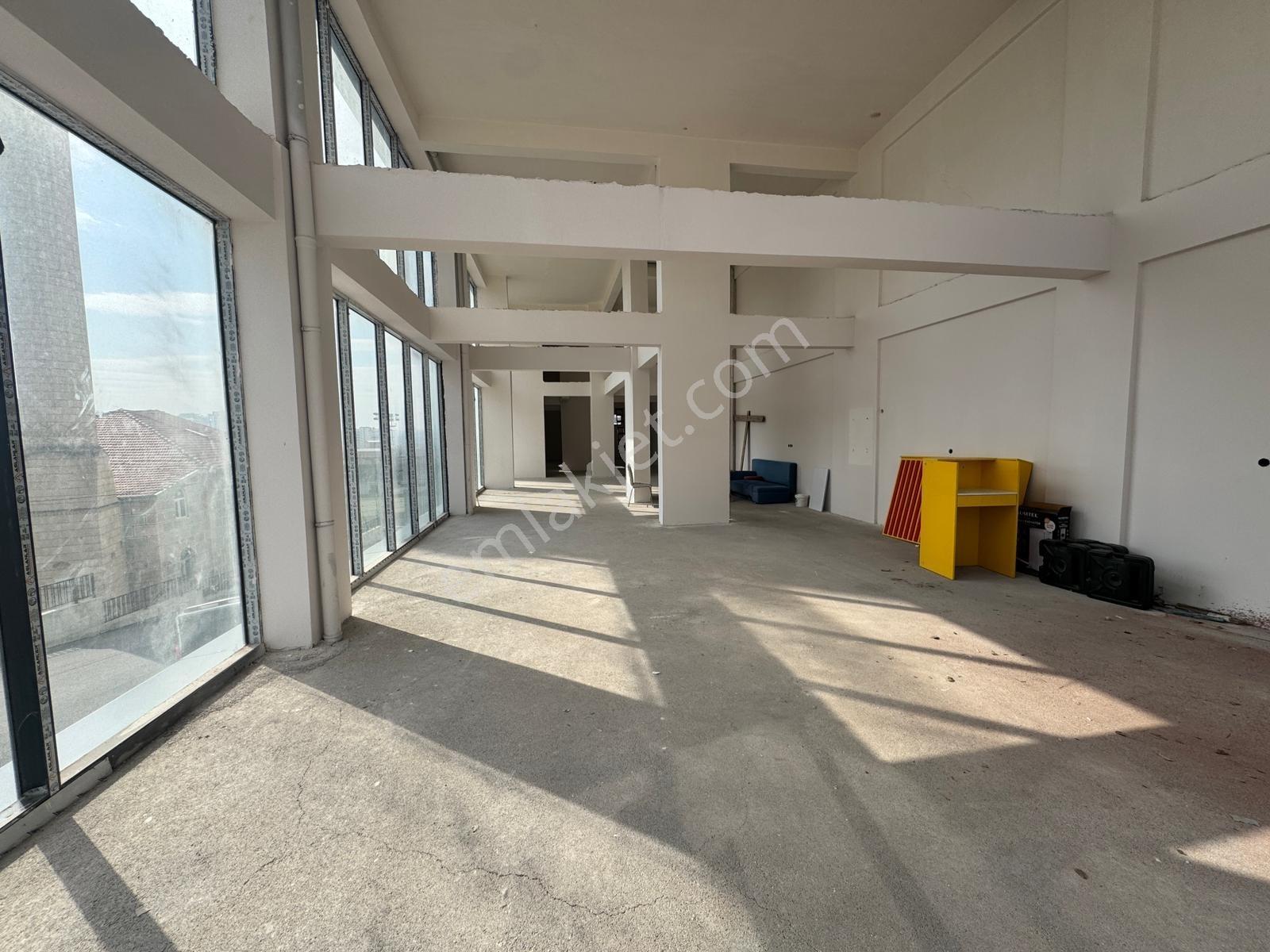Vip'den Bulvar Üzeri Tabela Değeri Yüksek 420 M² Kiralık Dükkan - Görsel 2
