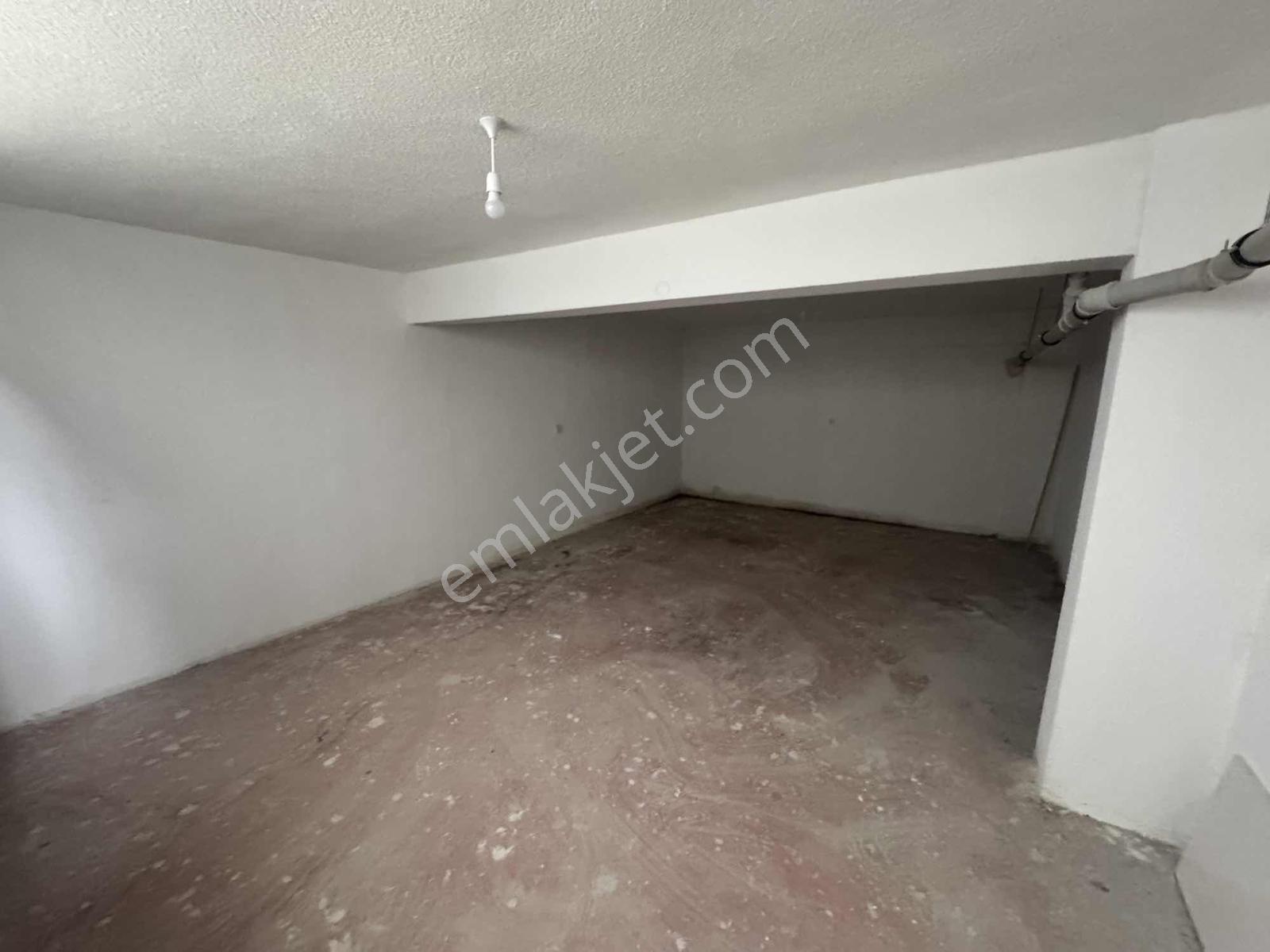 Vip'den Celal Esat Cad Eczane Vetriner Yanı Kiralık 80 M² Dükkan - Görsel 4