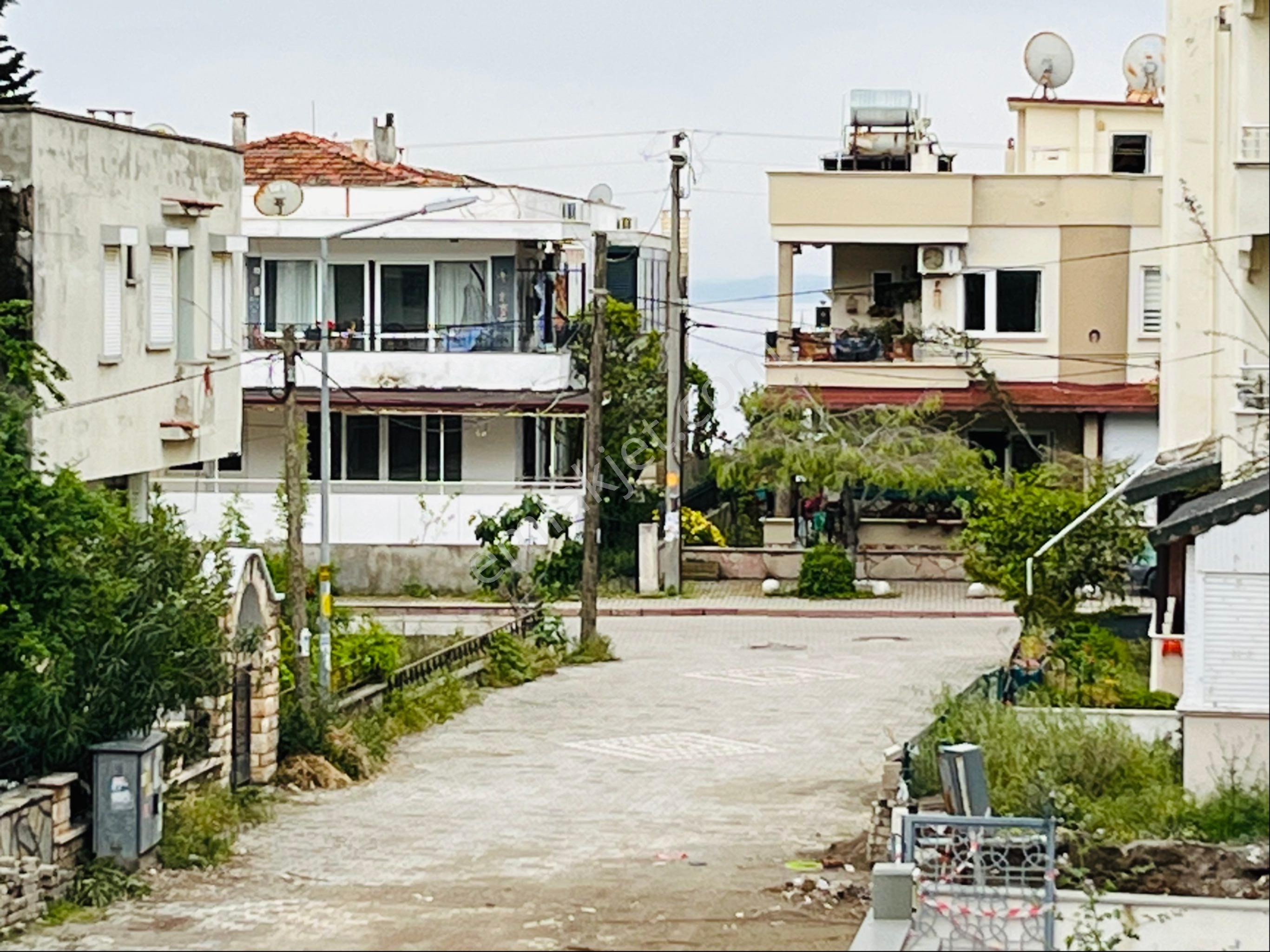 Altınoluk Yağcılar Bölgesin De Denize 50 Metre 2.kat Küçük 2+1 Yazlık Eşyalı Daire - Görsel 13