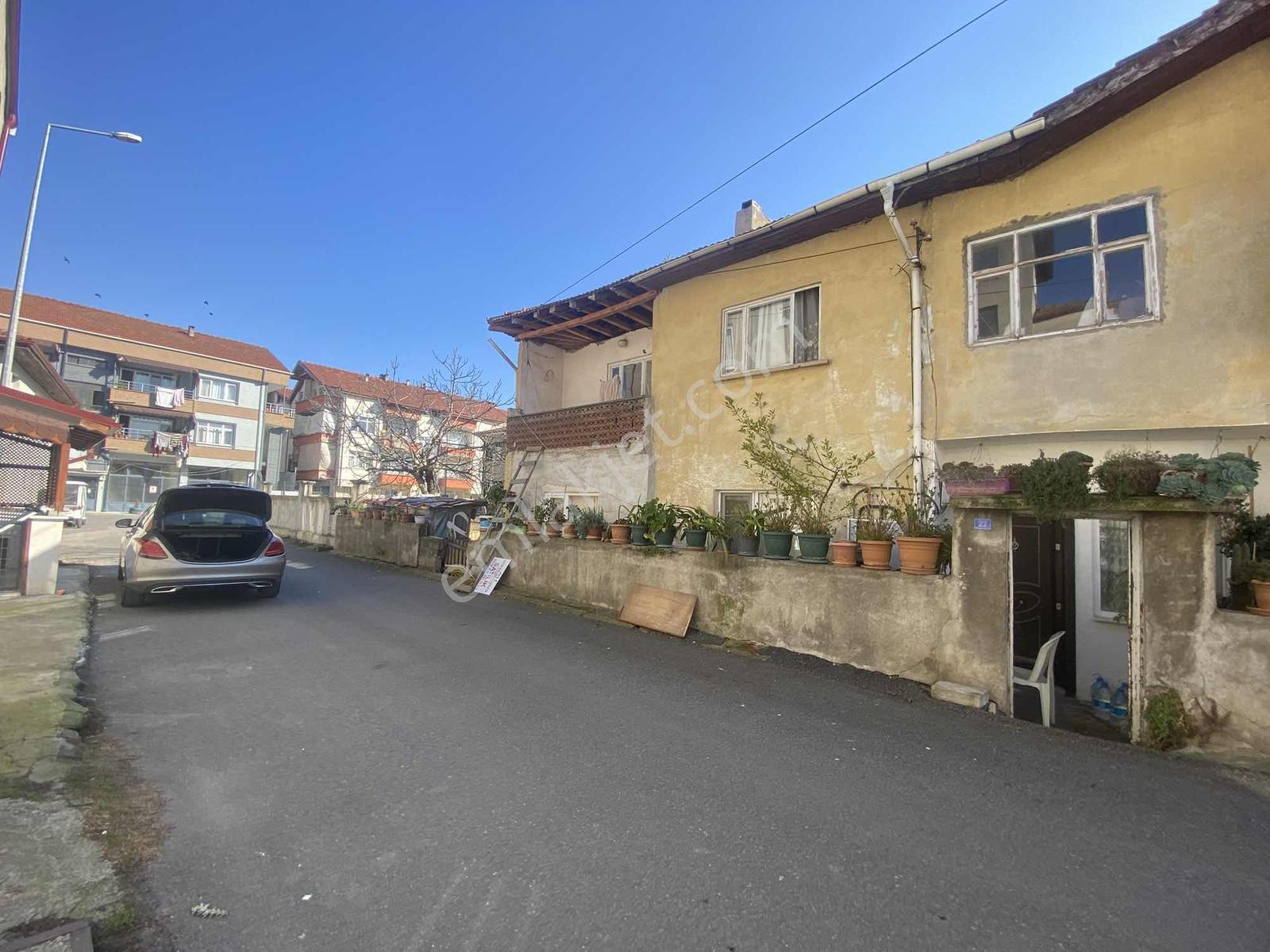 Serdivan Bahçelievler'de Köşe Konumlu 258.7 M² Konut İmarlı Arsa - Görsel 9