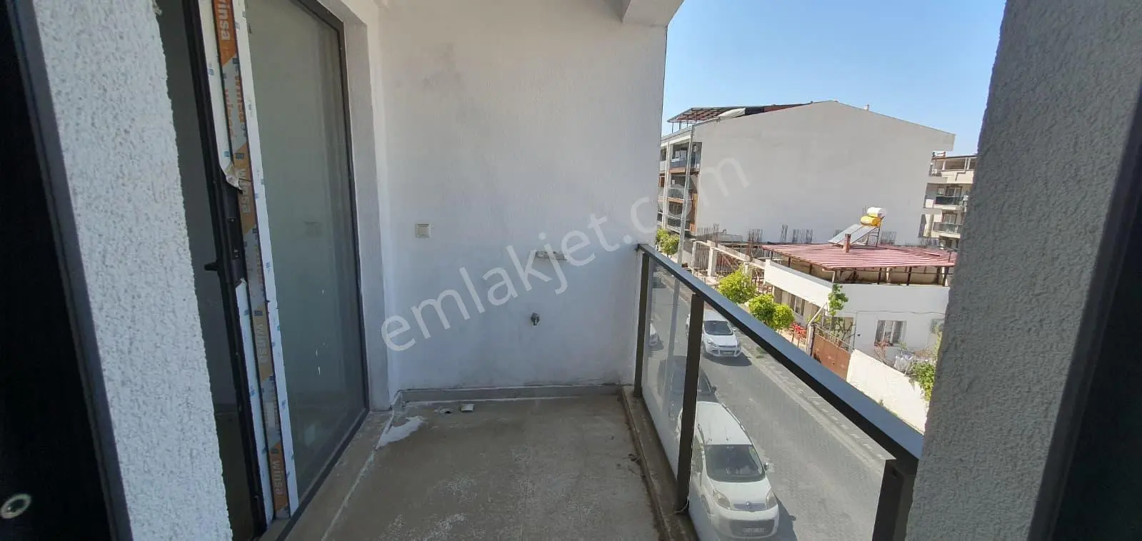 Kuşadası Davutlar Merkezde Uygun Fiyatlı 2+1 Daire 2.630.000 - Görsel 2