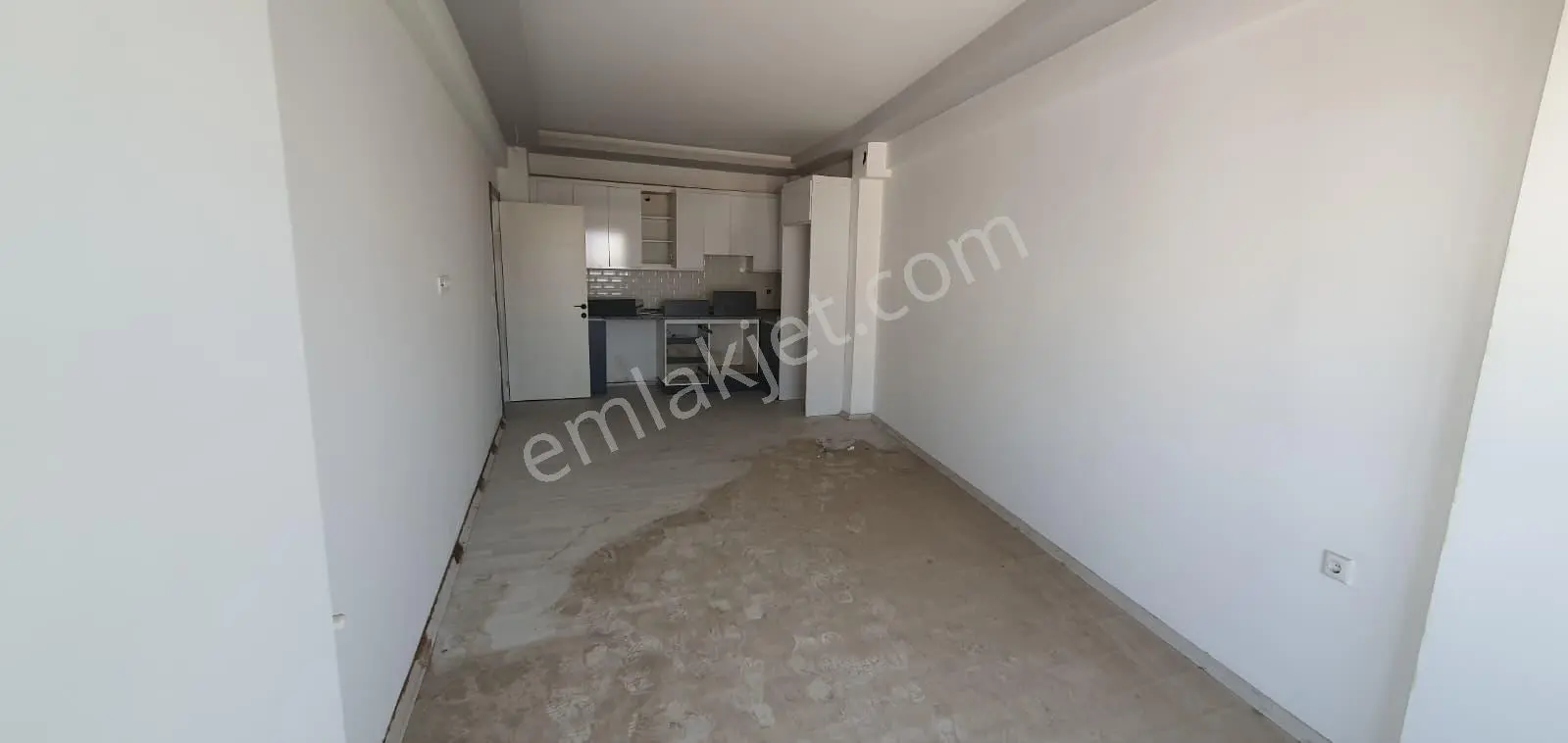 Kuşadası Davutlar Merkezde Uygun Fiyatlı 2+1 Daire 2.630.000