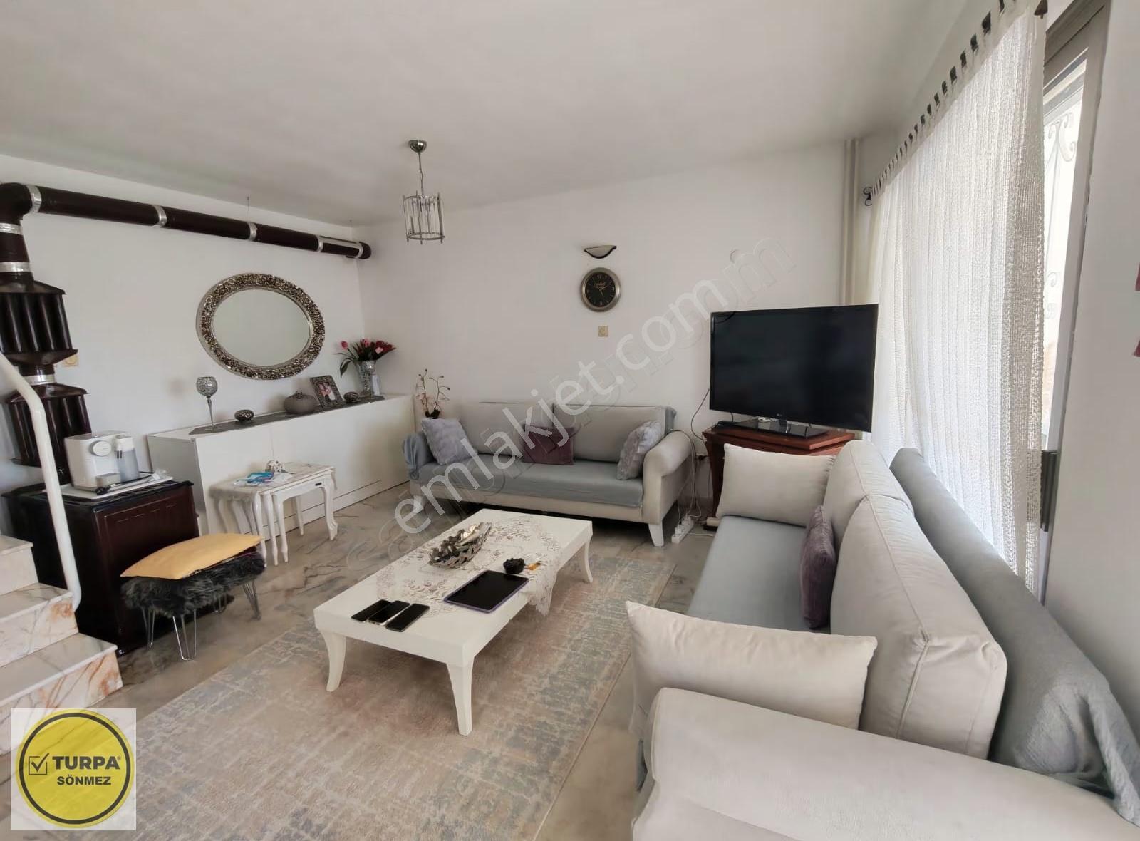 Gümüldür Yakamoz Sitesi'nde Deniz Manzaralı 3+1 Villa - Görsel 16