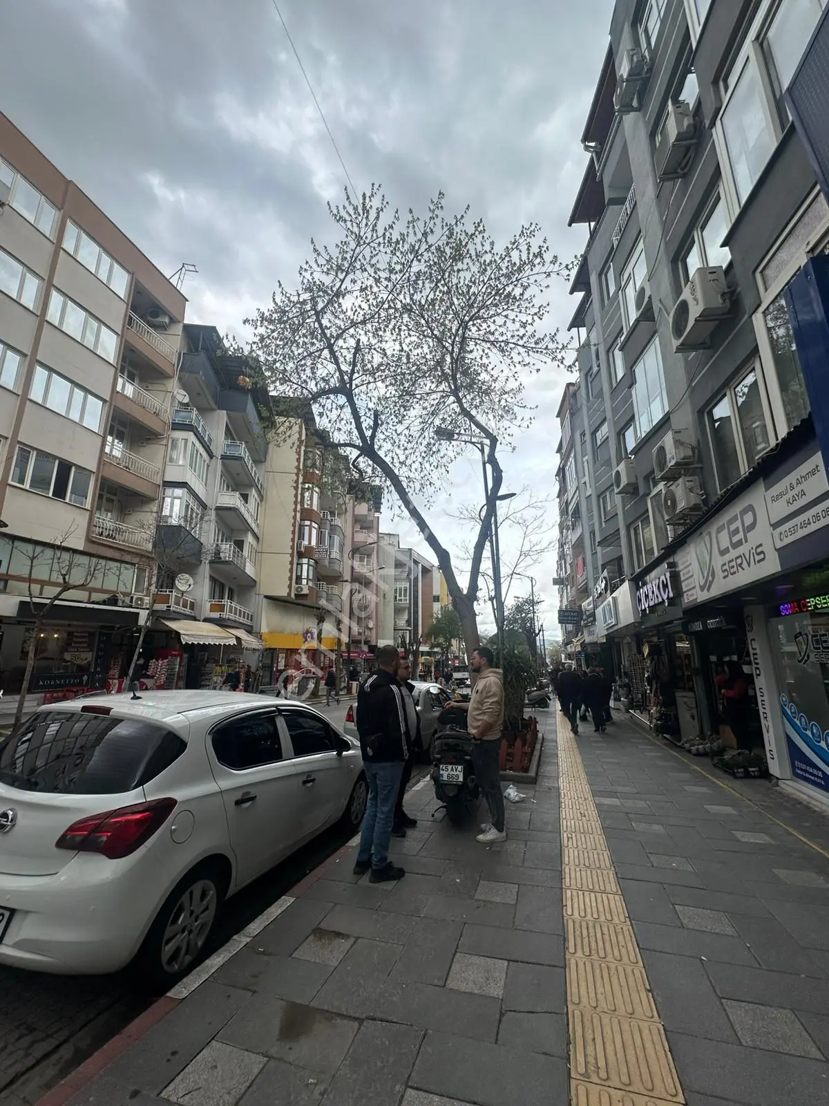 Atatürk Caddesinde Satılık Dükkan/markasına Değer Katmak İsteyenler Hemen Ara - Görsel 4