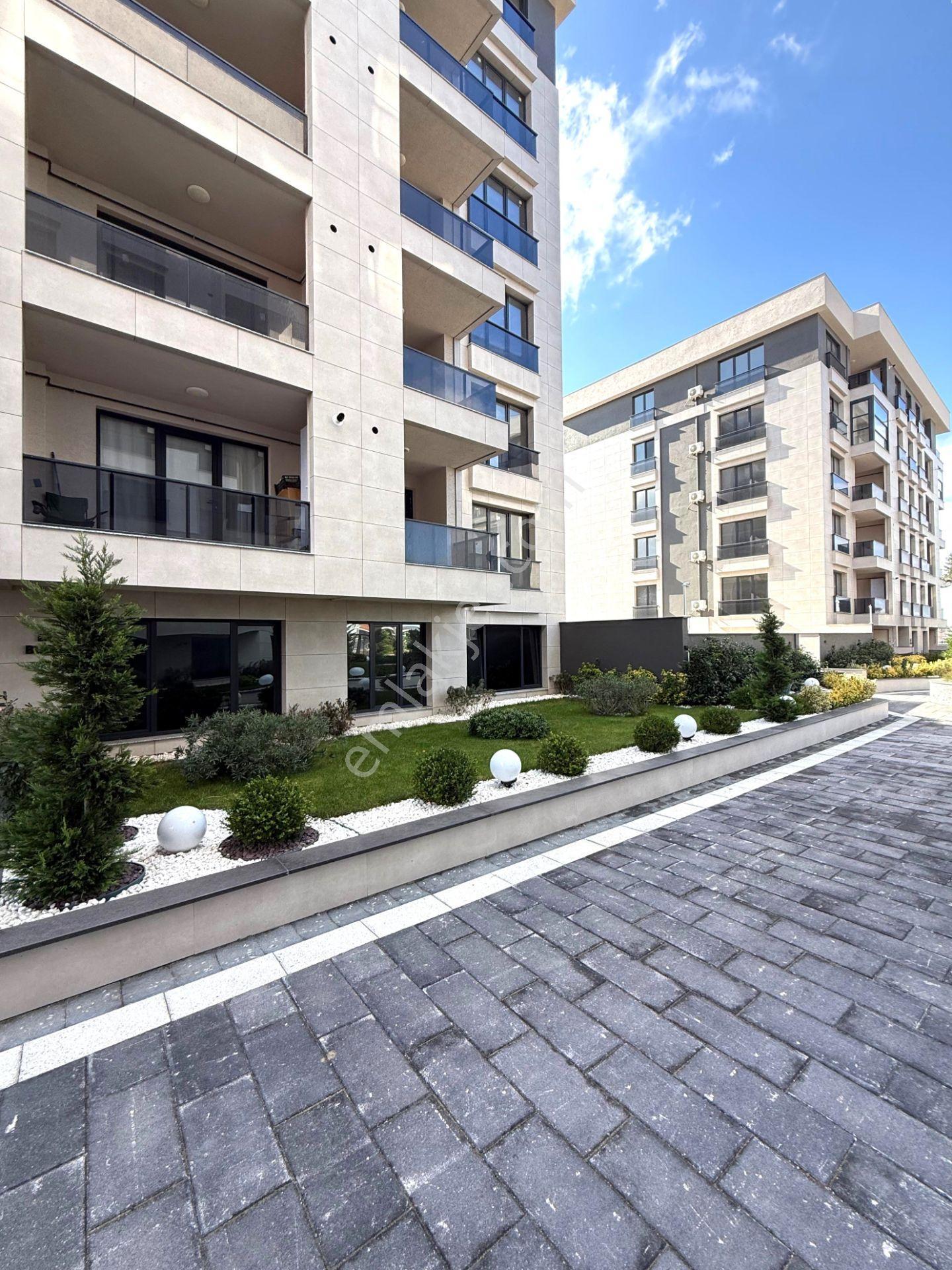 Silivri Yenimahalle De Havuzlu Site İçi 2+1 Satılık Daire - Görsel 2