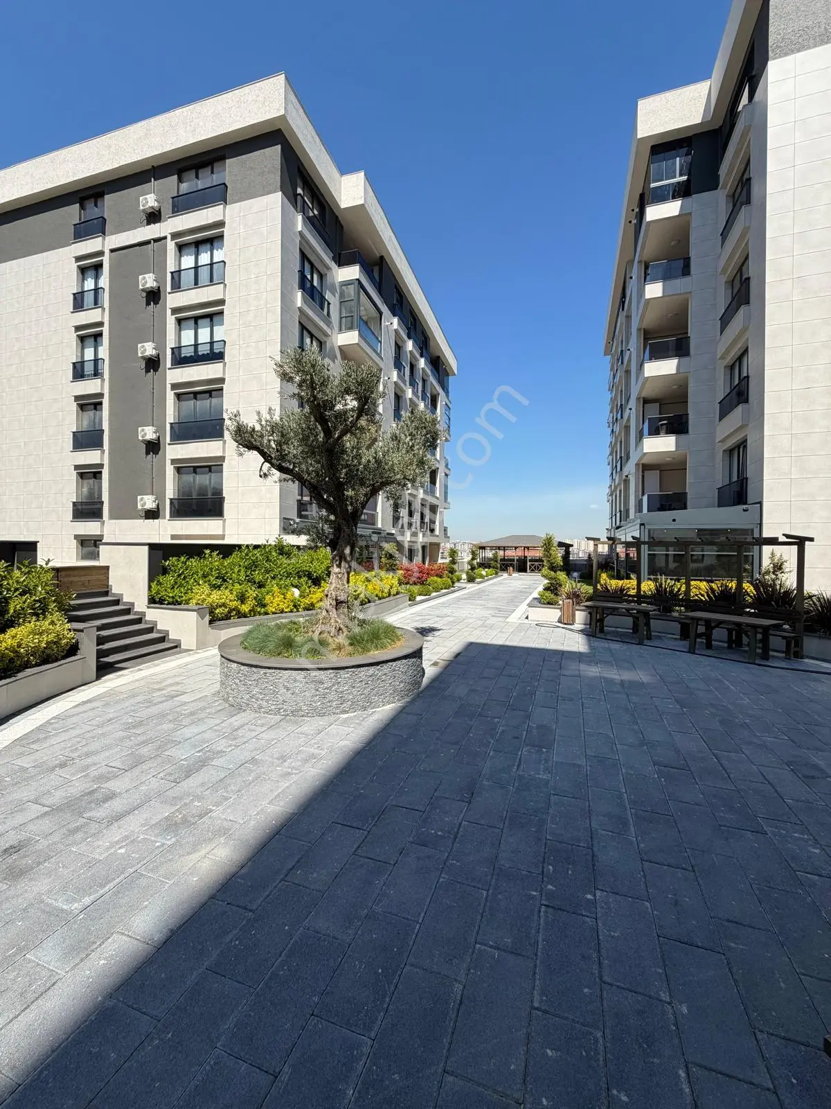 Silivri Yenimahalle De Havuzlu Site İçi 2+1 Satılık Daire - Görsel 3