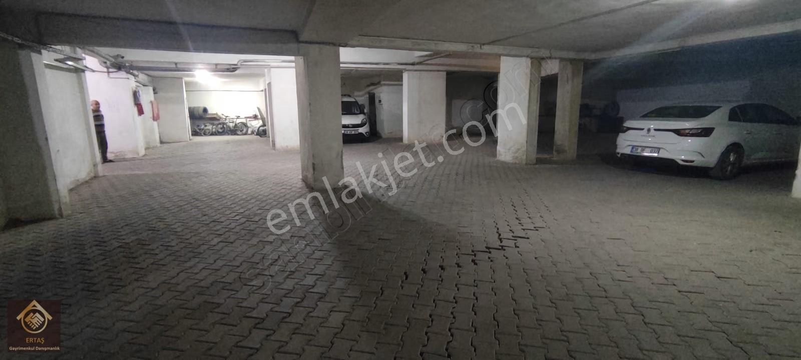 Esenyurt Mahallesinde Kapalı Garajlı Satılık Lüks Daire - Görsel 26