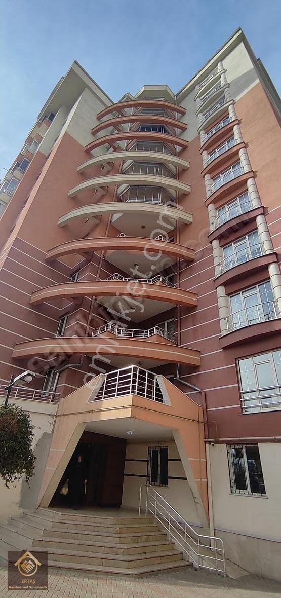 Esenyurt Mahallesinde Kapalı Garajlı Satılık Lüks Daire