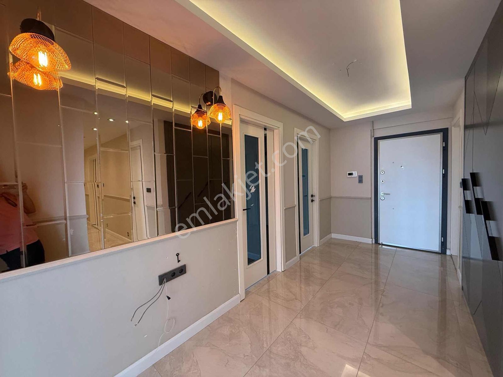 Özal Bulvarı Üzeri Kapalı Mutfak 4+1 Satılık Daire