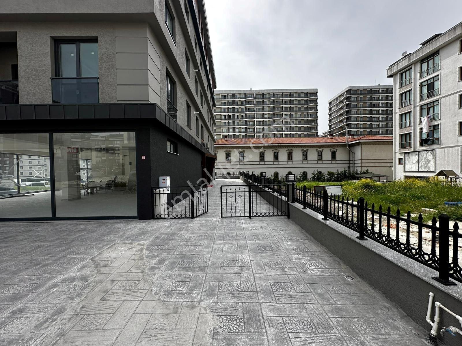 Beylikdüzü Kavaklıda Satılık 1+1 70 M2 Daire Demir Countrye Yürüme Mesafesinde - Görsel 4